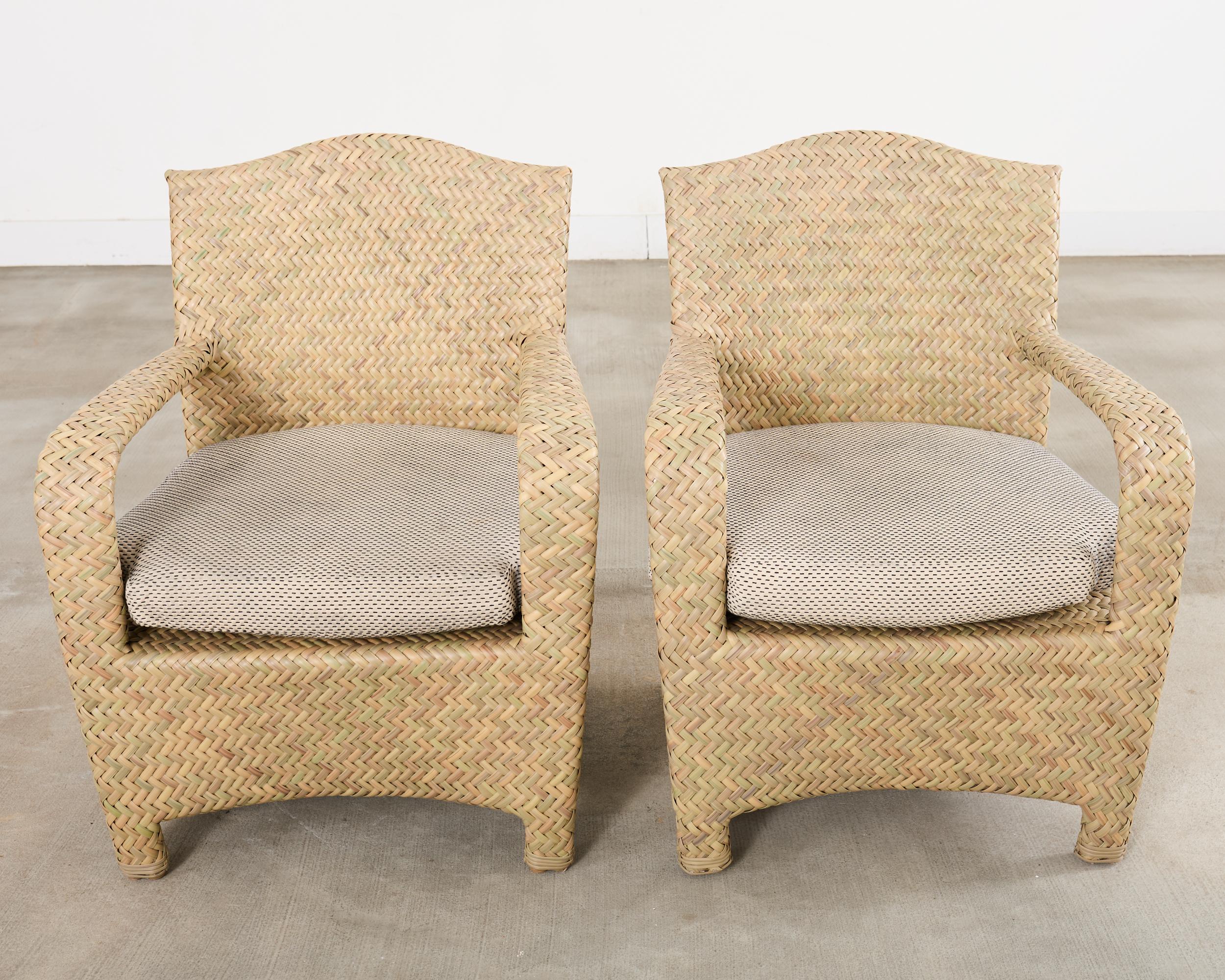 Tissage Ensemble de quatre fauteuils de jardin en osier tressé Brown Jordan en vente