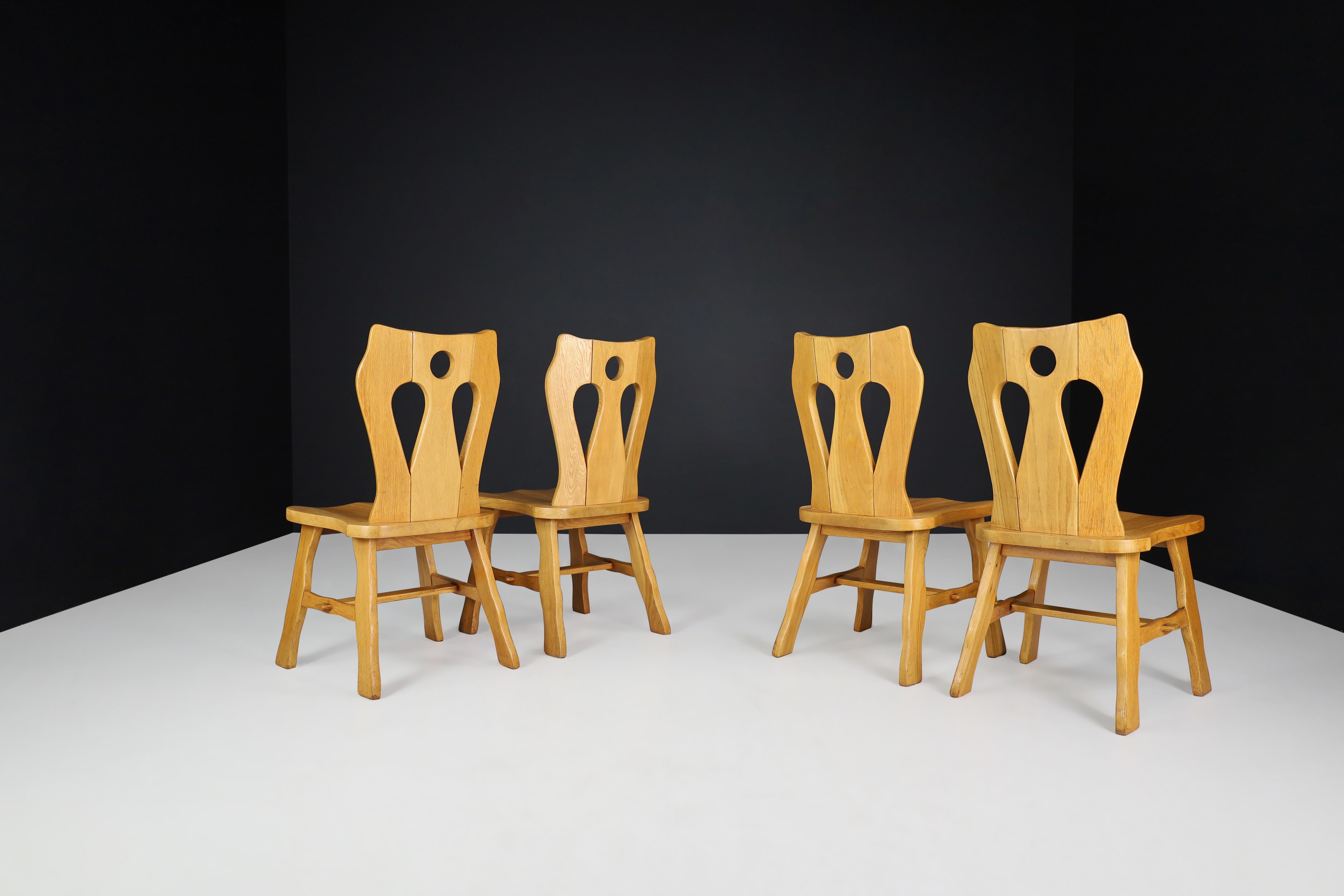 Conjunto de cuatro sillas brutalistas de roble rubio, Bélgica, años 60 Brutalista en venta