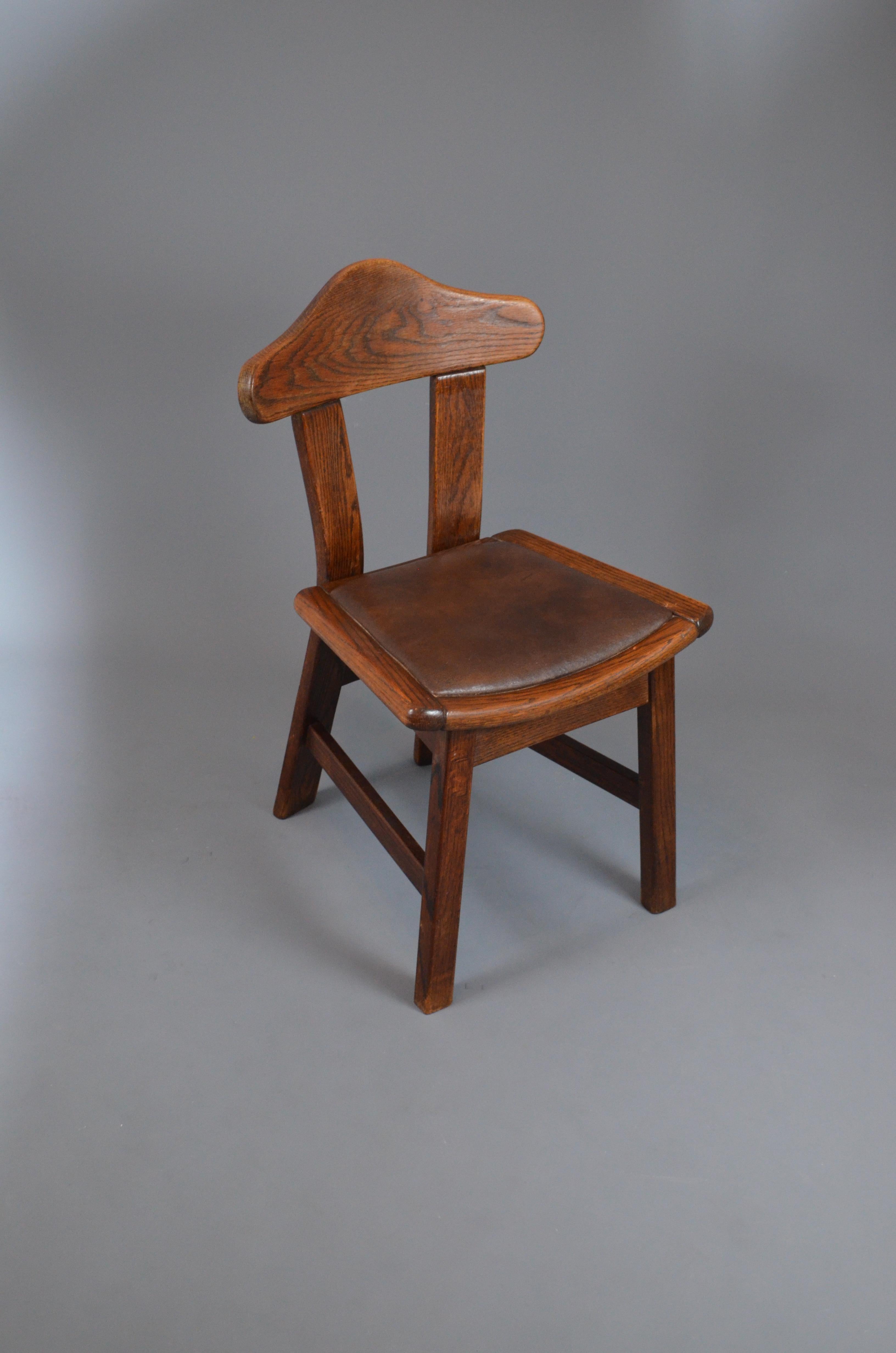Olandese Set di quattro sedie da pranzo brutaliste in Oak, anni '60 in vendita