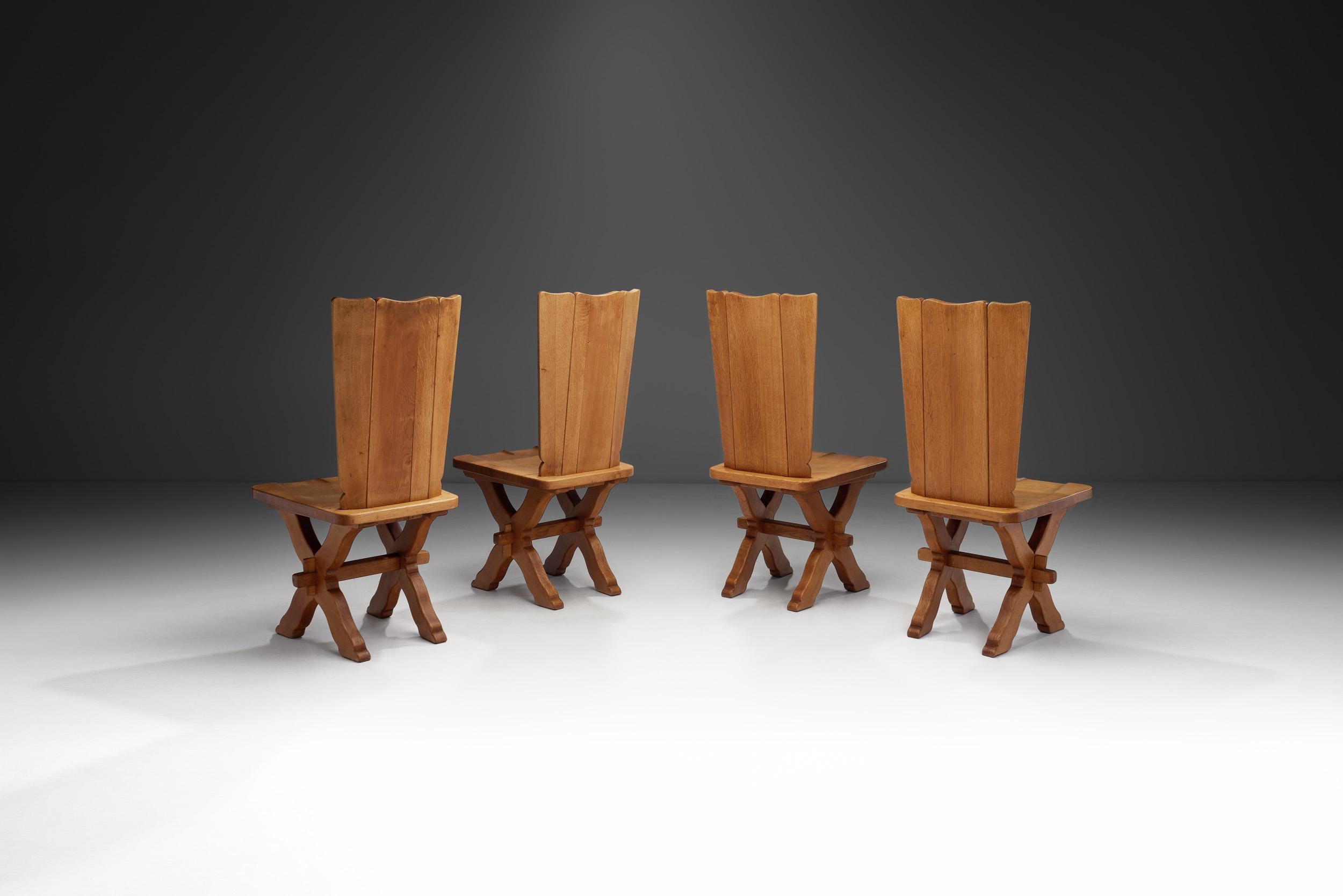 Set of Four Brutalist Oak Dining Chairs, Europe 20th Century In Good Condition For Sale In Utrecht, NL