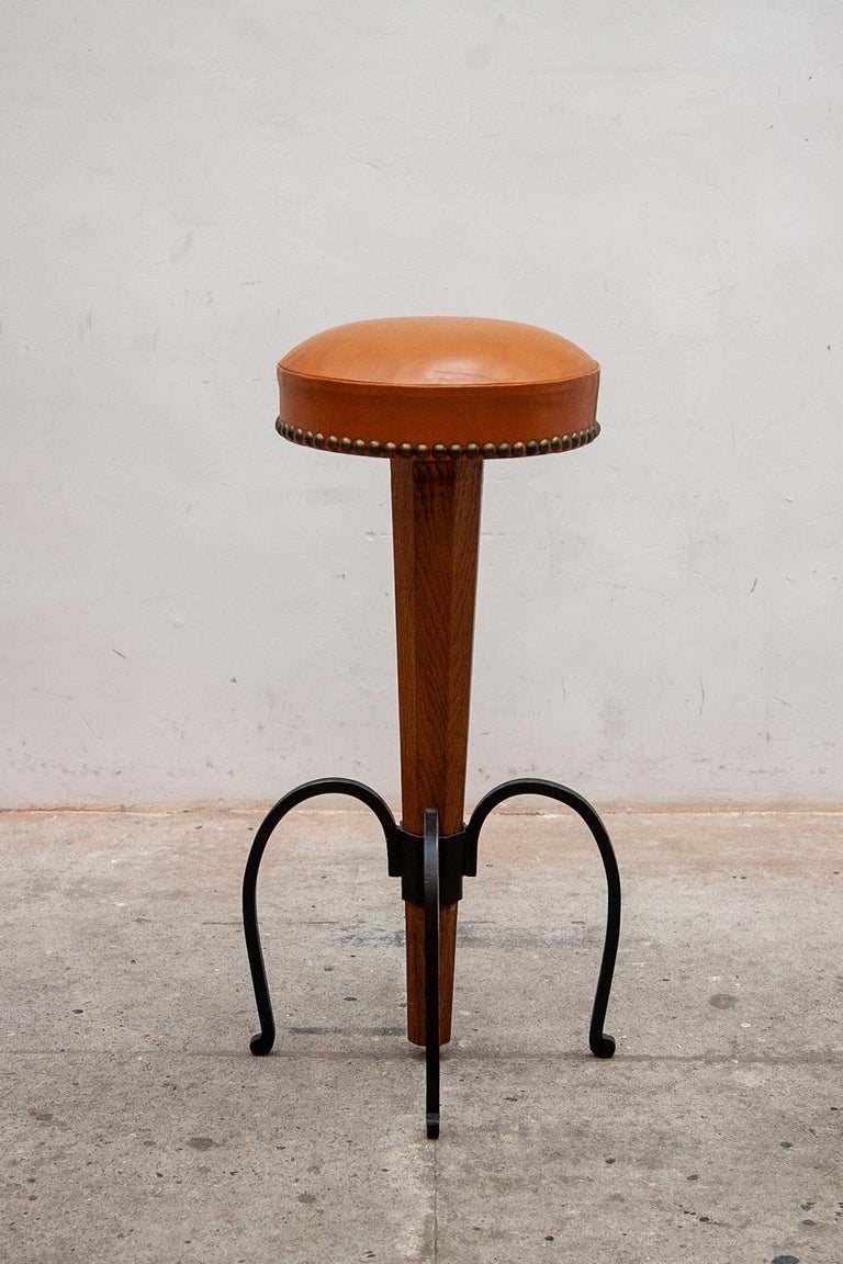 Hand-Crafted Set of four Brutalist Stools Wrought Iron, Round Camel Leather Seats For Sale
