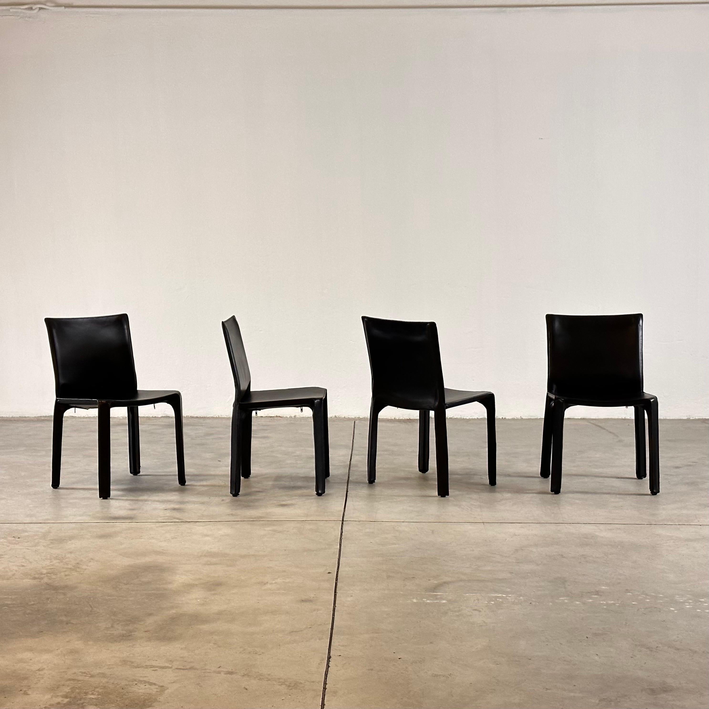 Mid-Century Modern Set of Four CAB 412 Chairs by Mario Bellini for Cassina in Black Leather, 1970s For Sale