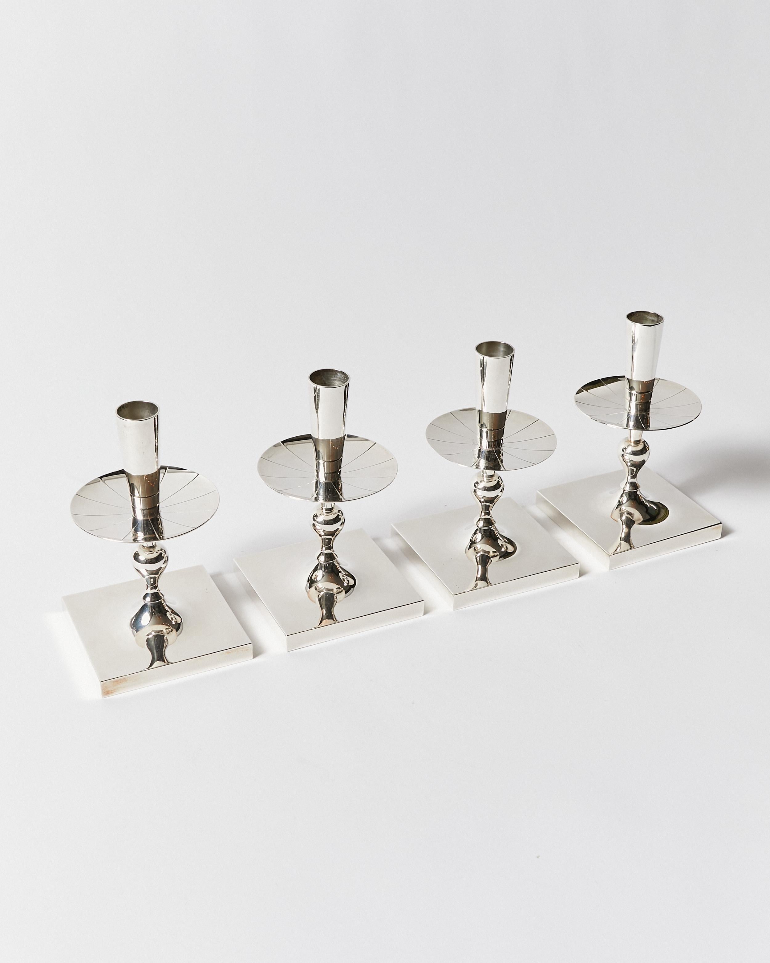 Mid-Century Modern Set of Four Candle Sticks by Tommi Parzinger for Dorlyn Silversmiths For Sale