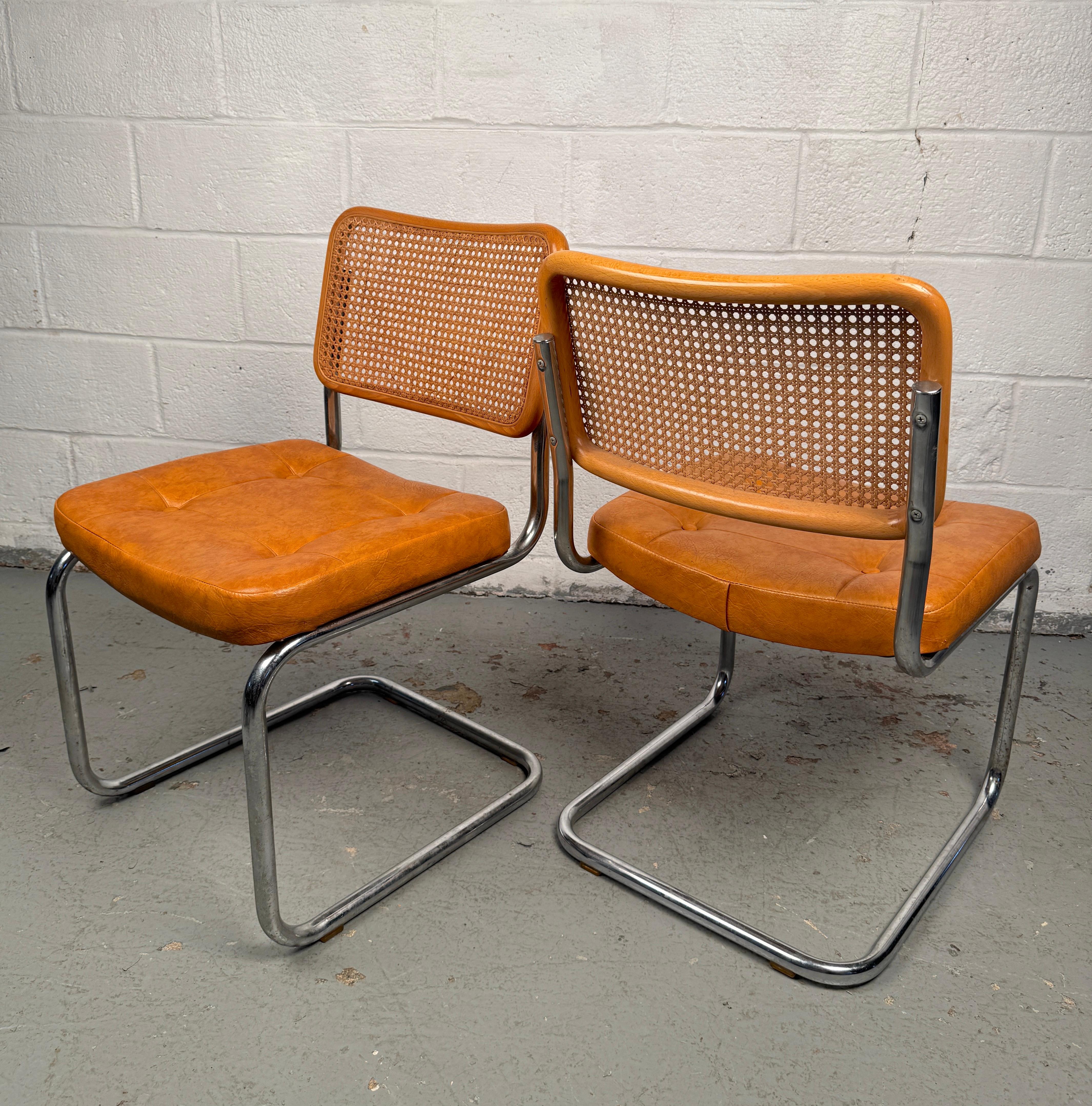 Set aus vier freischwingenden Rattan-Esszimmerstühlen von Chromcraft im Angebot 2