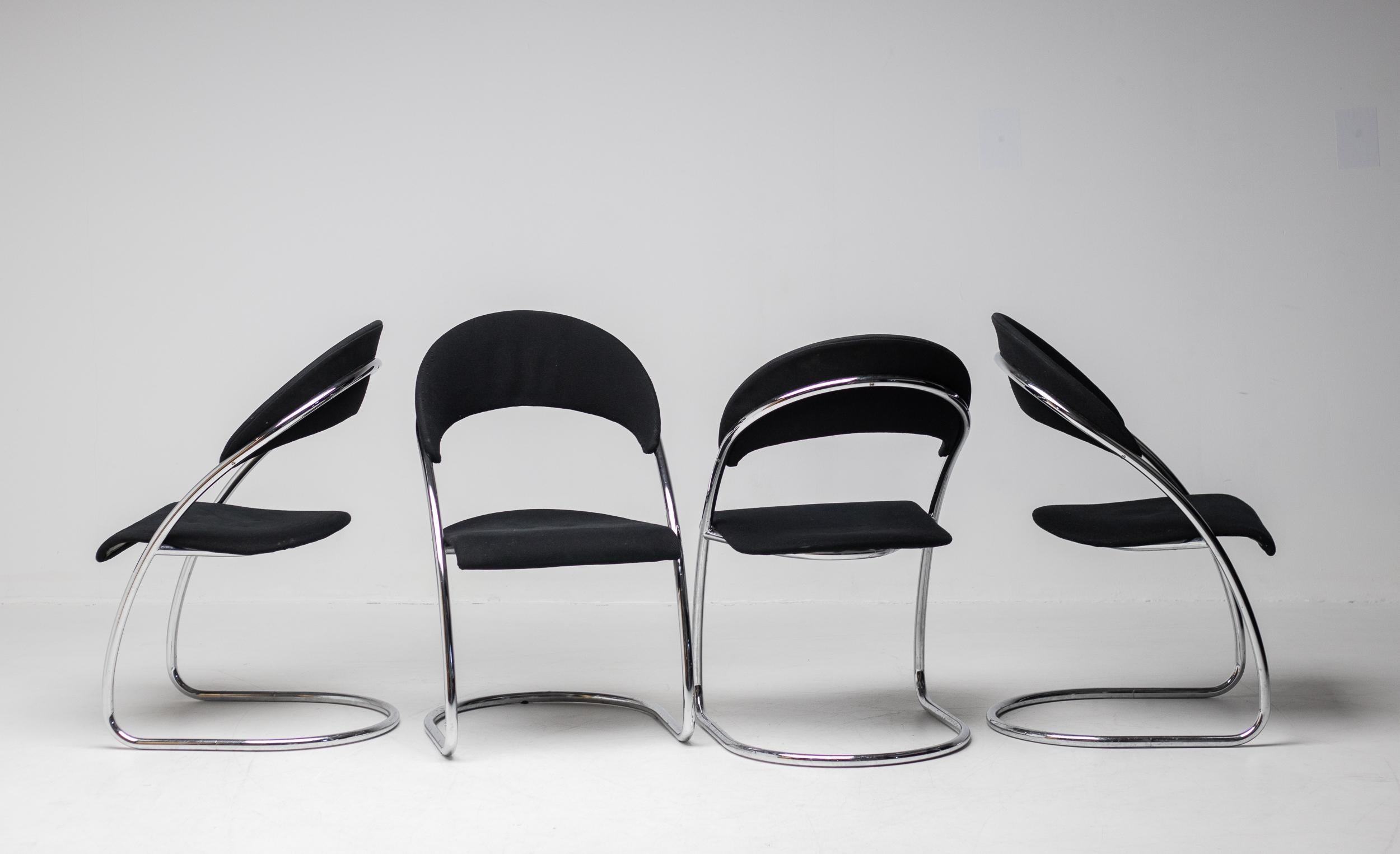 Set of Four Cantilevered Chairs Thonet Bauhaus Model ST14 by Hans Luckhardt For Sale 2