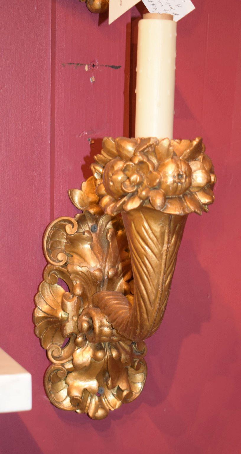 Set of Four Carved & Gilt Wood Wall Sconces In Good Condition For Sale In Atlanta, GA