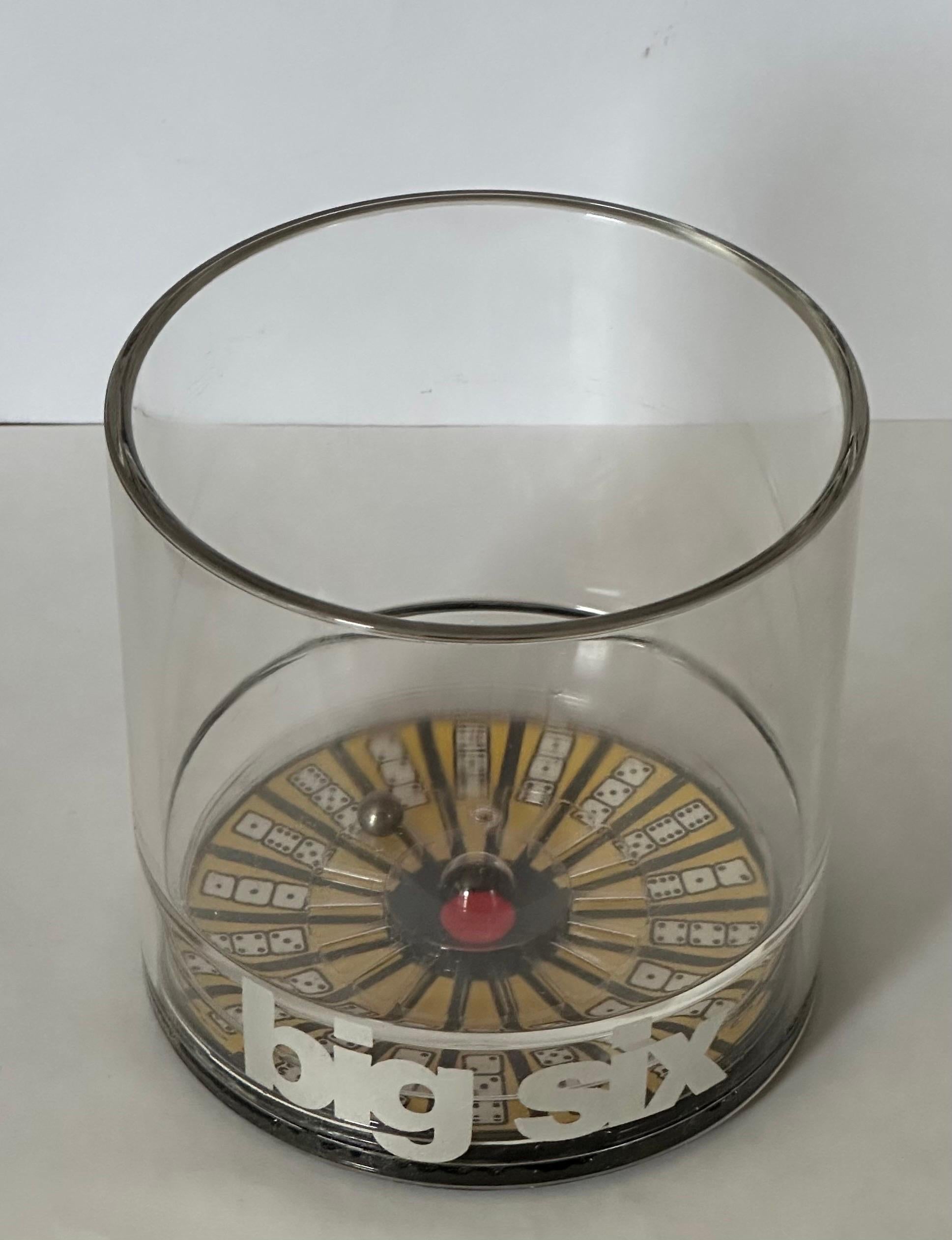 Plastique Ensemble de quatre verres Casino en acrylique dans une boîte de Mike Wilson / Plus Four Design en vente