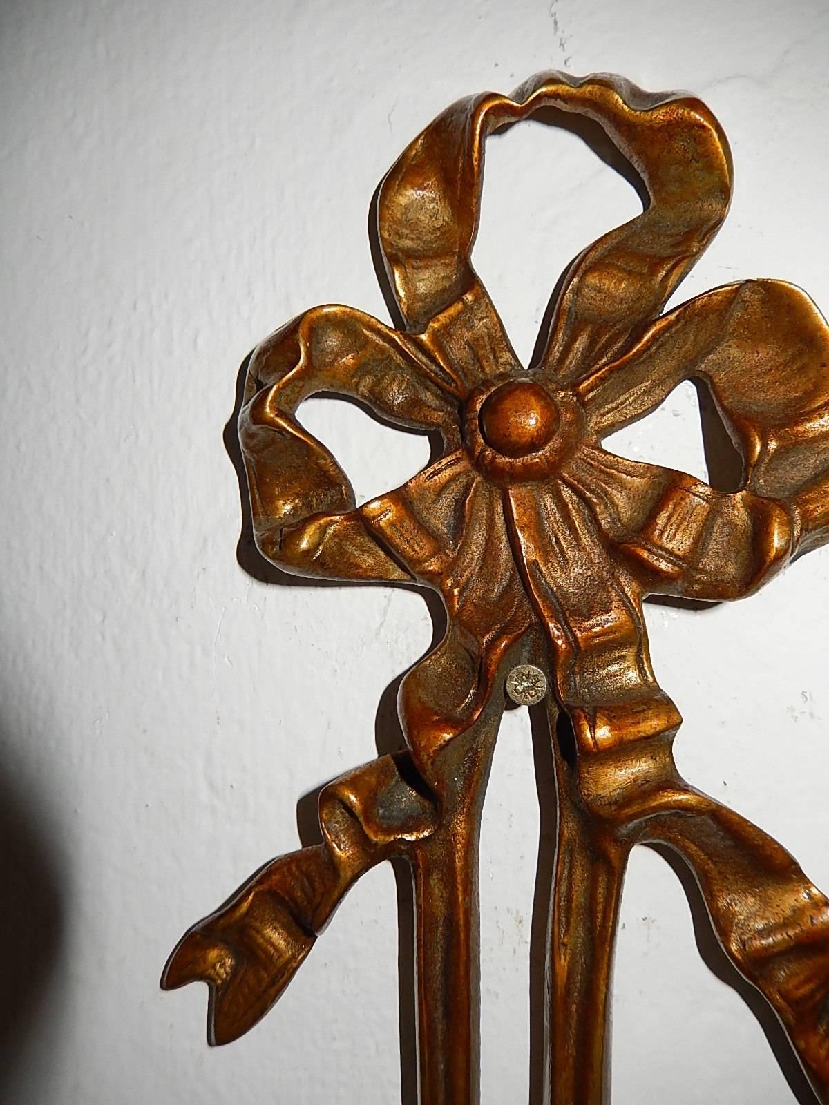 Set of Four Cast Bronze Bows and Tassels Sconces, circa 1900 For Sale 2