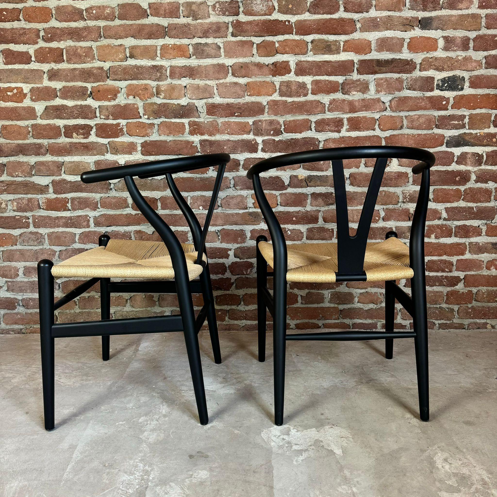 Metà XX secolo Set di quattro sedie CH24 Hans J. Wegner per Hansen, Wishbone. Danimarca 1960 in vendita