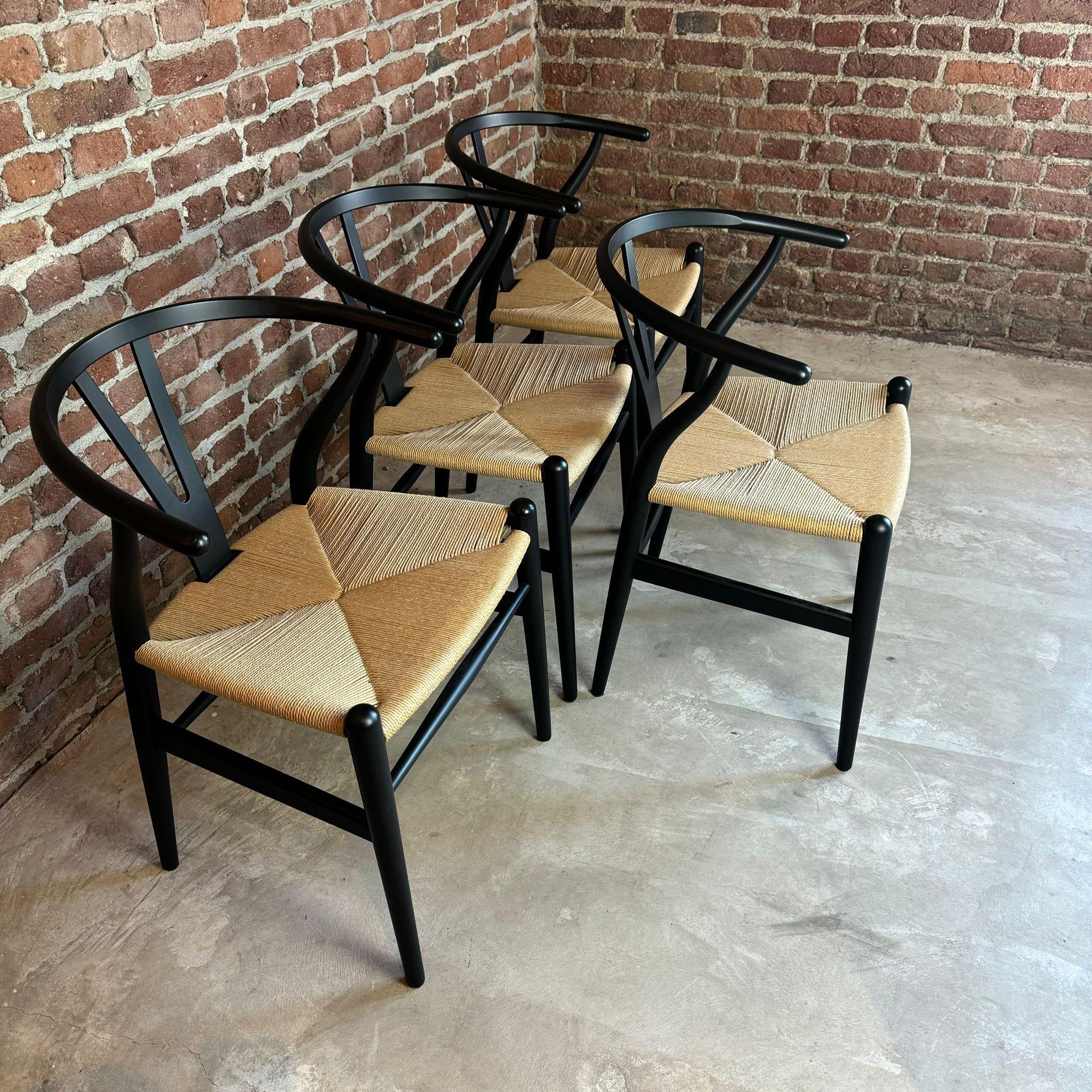 Quercia Set di quattro sedie CH24 Hans J. Wegner per Hansen, Wishbone. Danimarca 1960 in vendita
