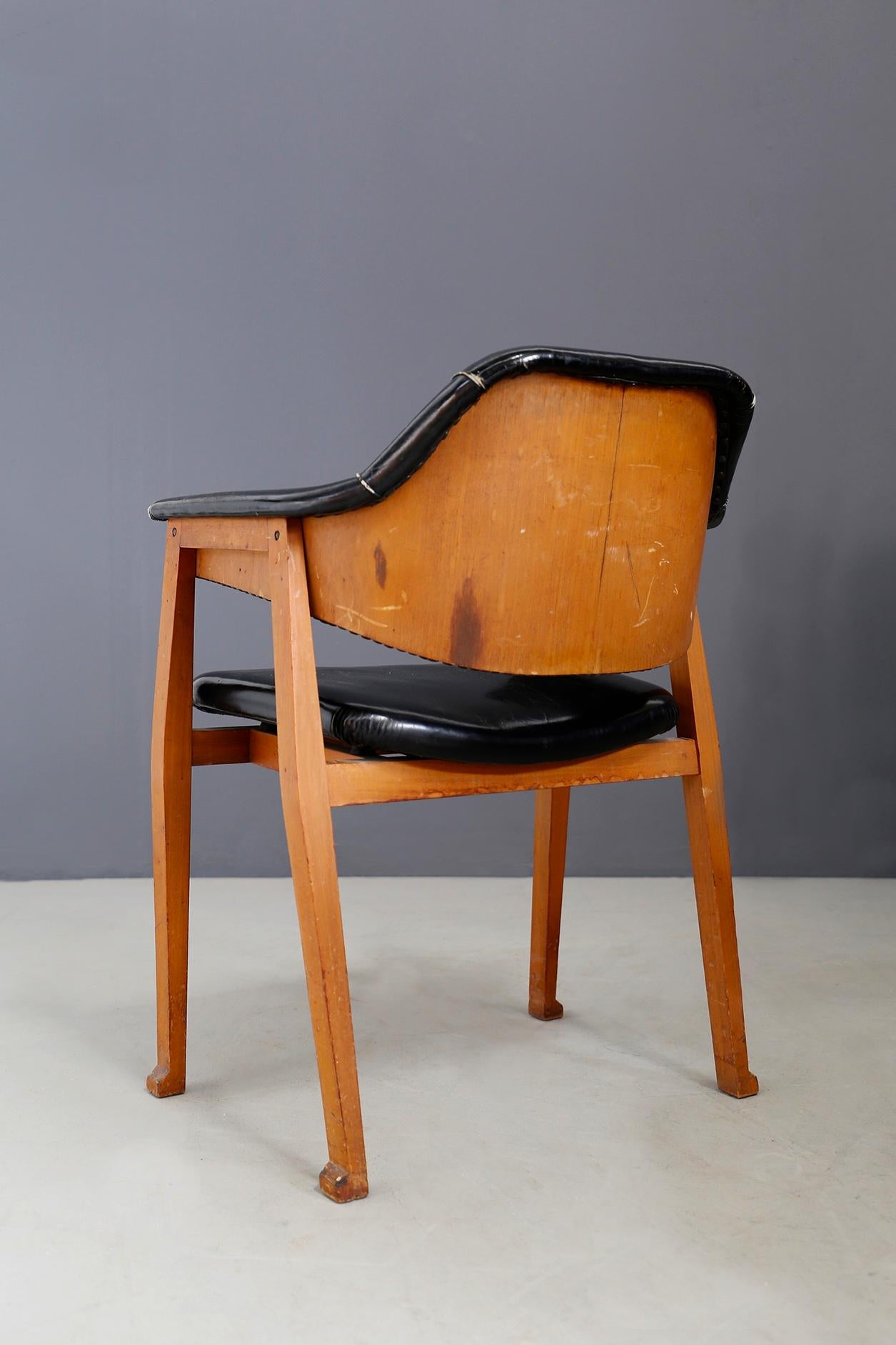 Mid-20th Century Set of Four Chair Attributed to BBPR in Wood and Black Leather, 1950s