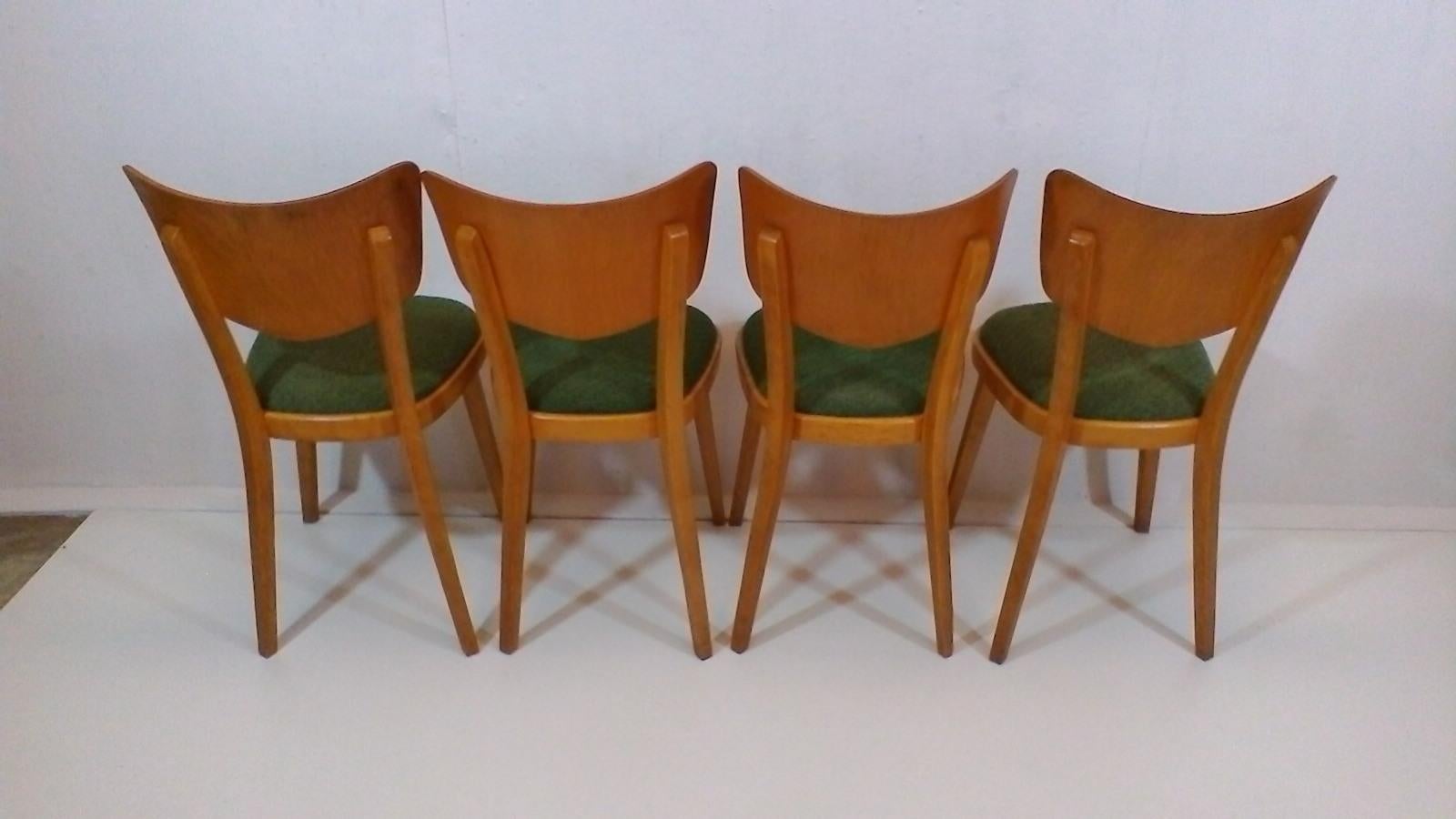 Satz von vier Stühlen, 1960er Jahre (Mitte des 20. Jahrhunderts) im Angebot