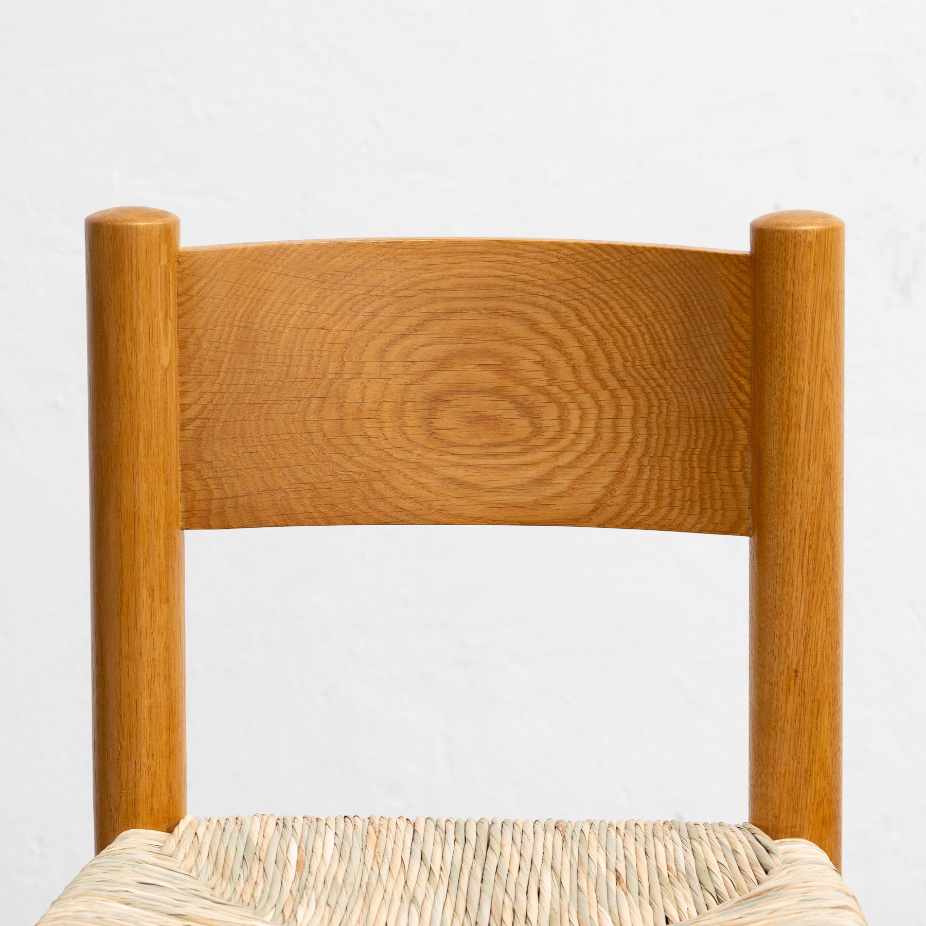 Ensemble de quatre chaises d'après Charlotte Perriand - Circa 1980. en vente 6