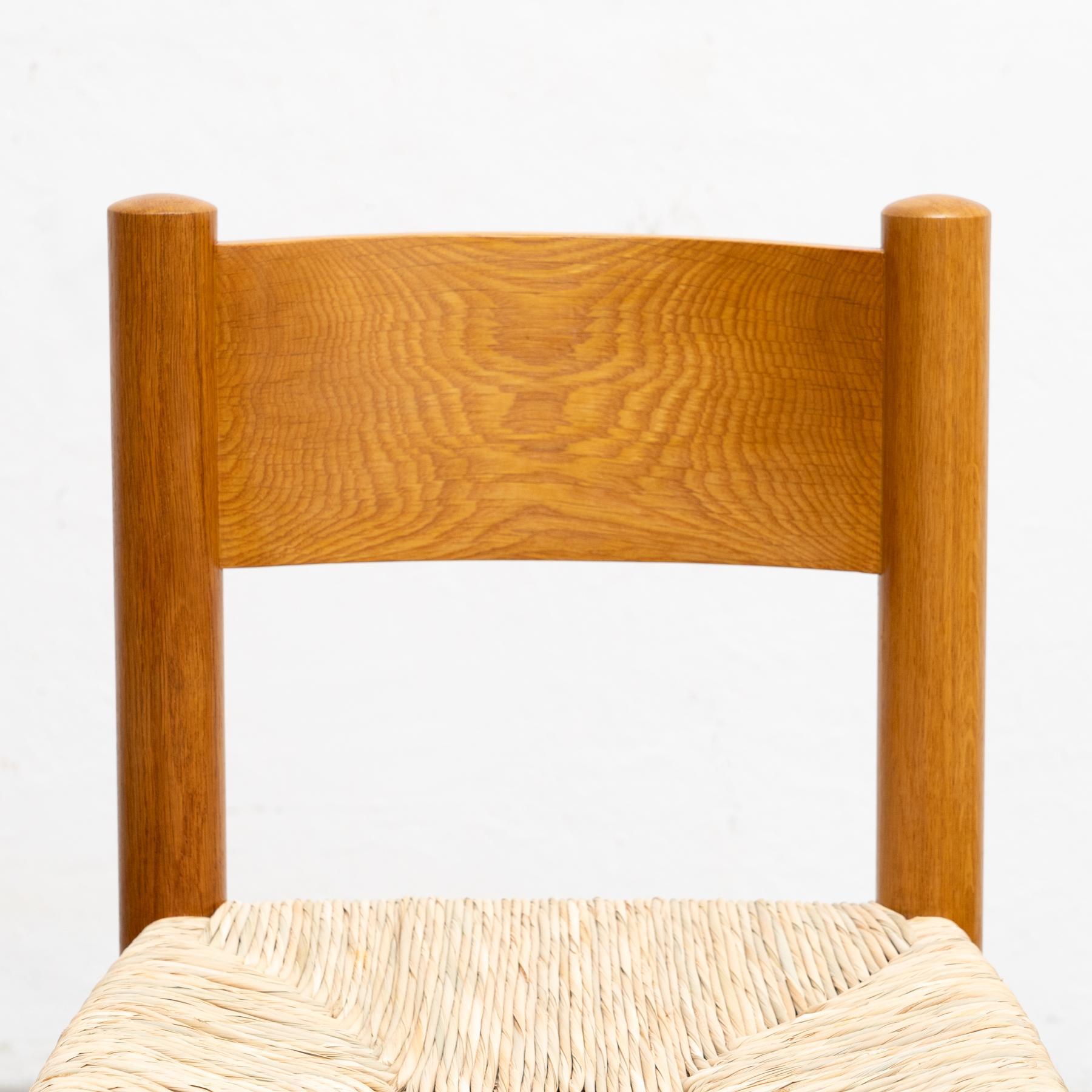 Ensemble de quatre chaises d'après Charlotte Perriand - Circa 1980. en vente 10