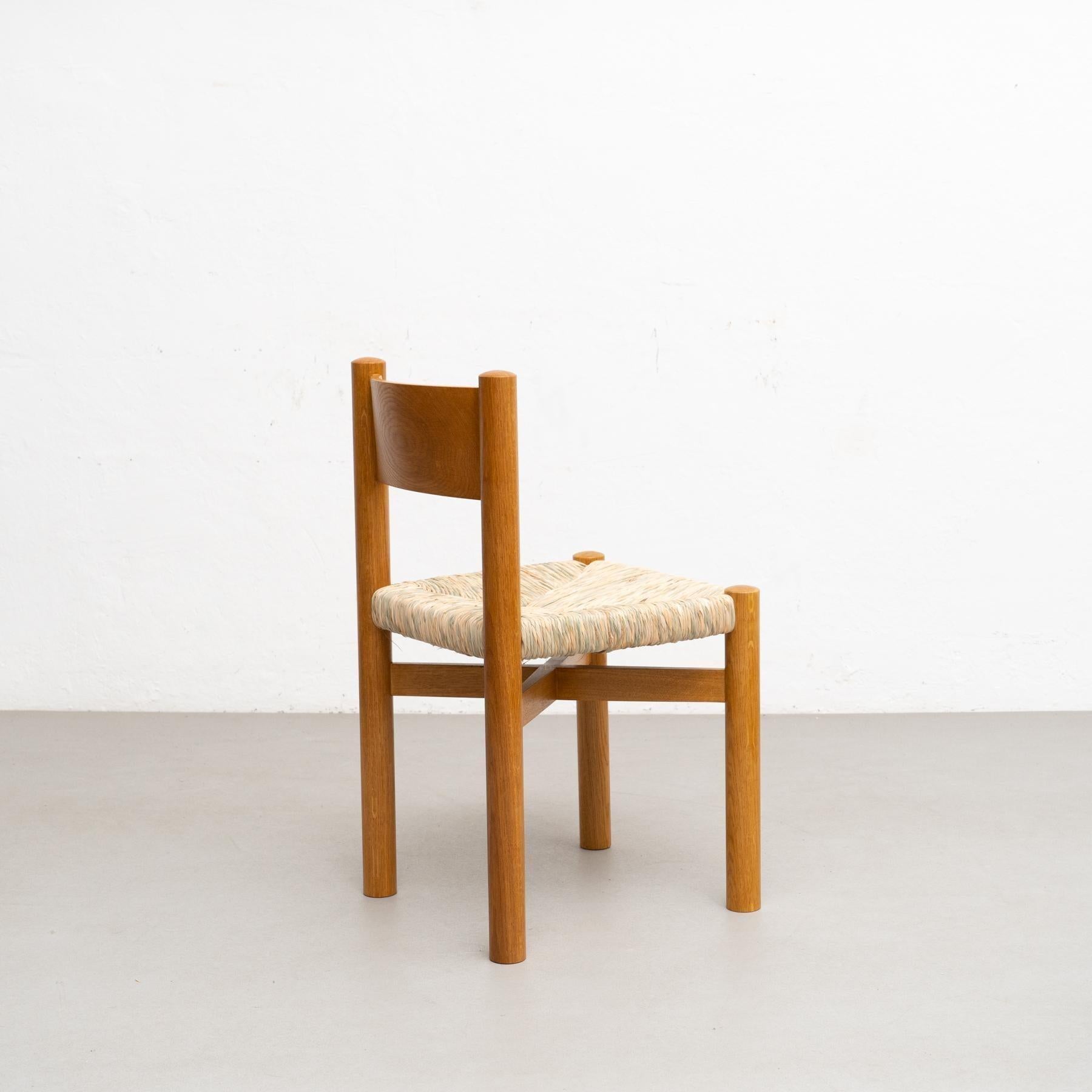 Ensemble de quatre chaises d'après Charlotte Perriand - Circa 1980. en vente 1