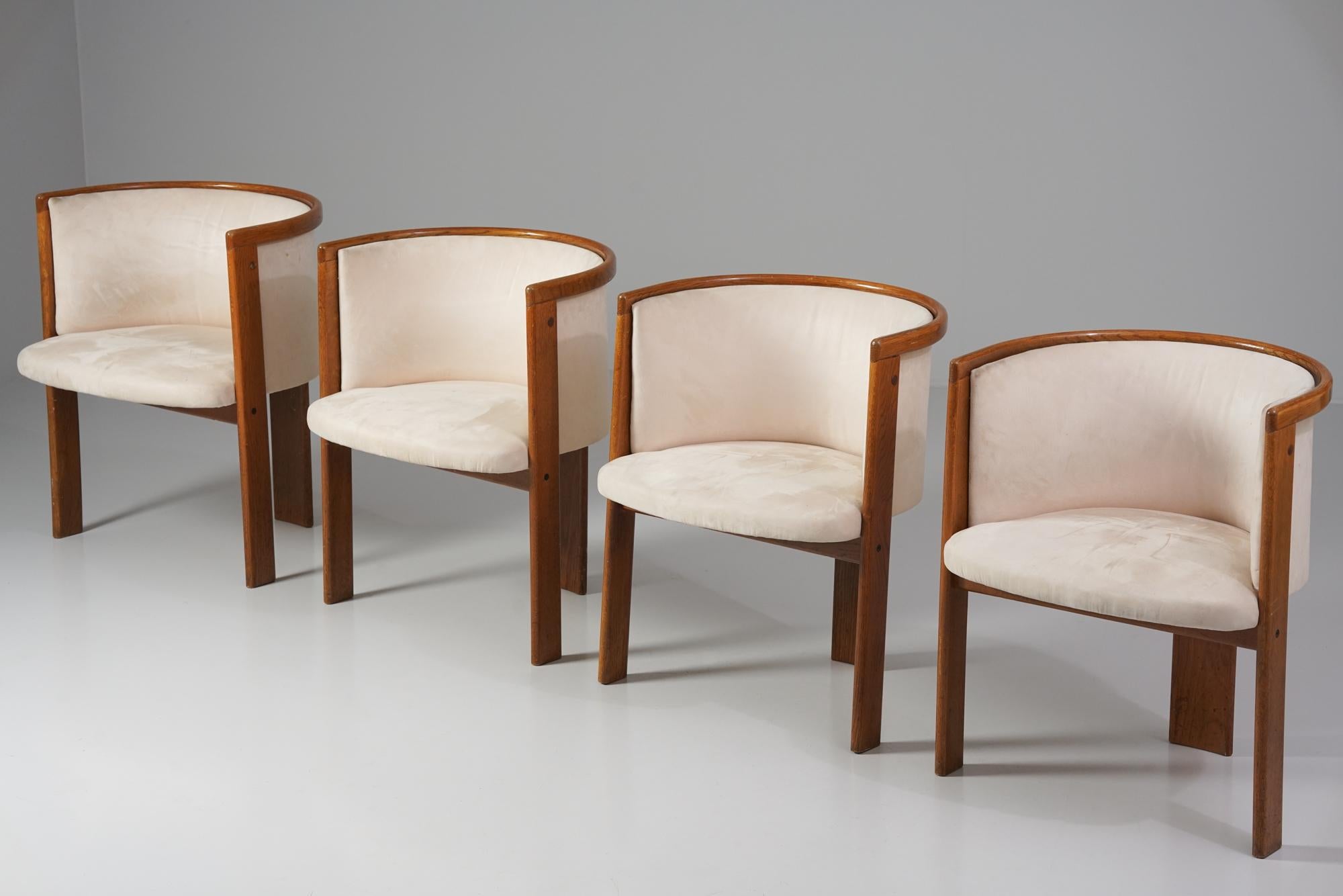 Scandinavian Modern Set of Four Chairs, Antti Nurmesniemi for Helsinki Central Railway Station, 1970 For Sale