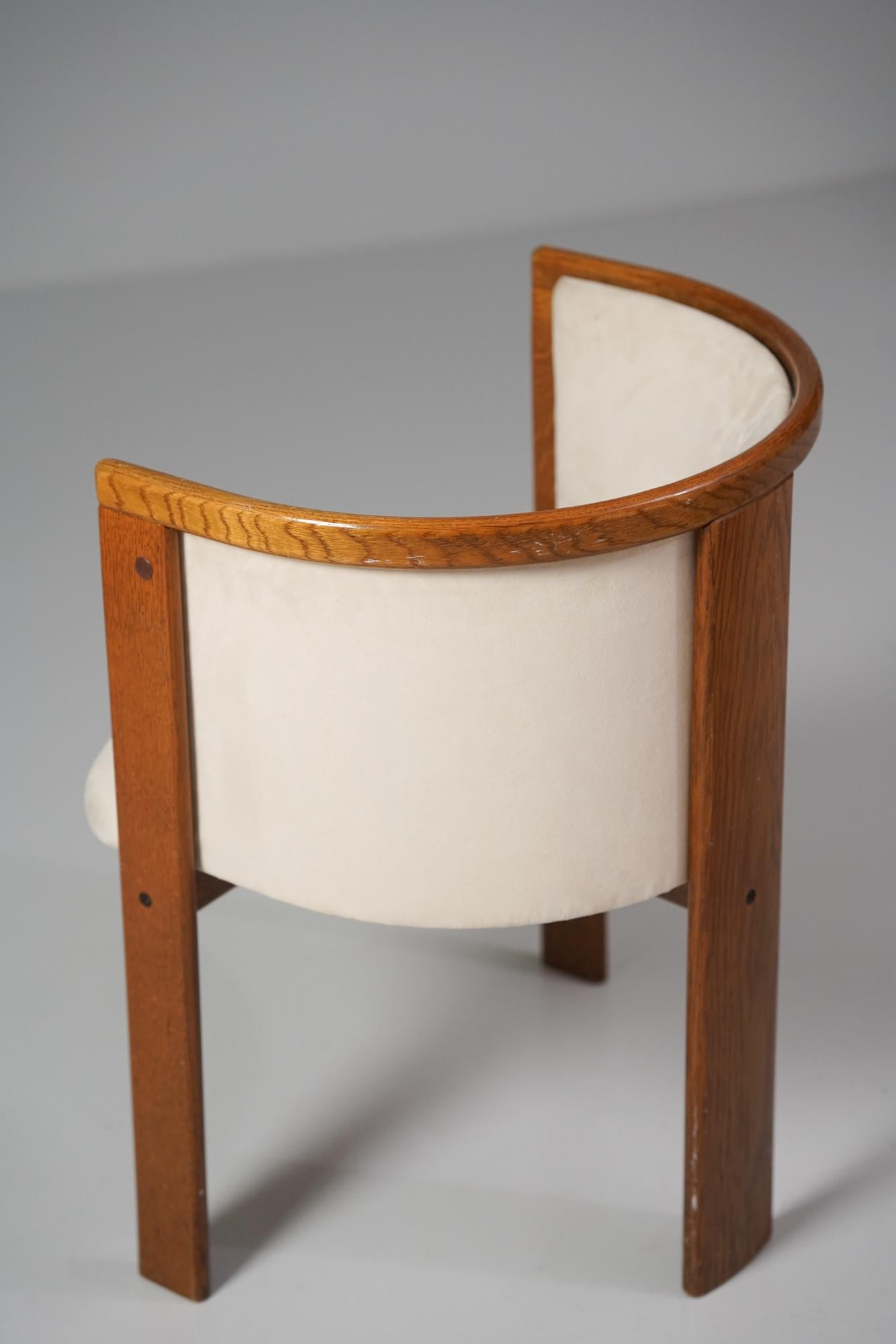 Set of Four Chairs, Antti Nurmesniemi for Helsinki Central Railway Station, 1970 For Sale 2