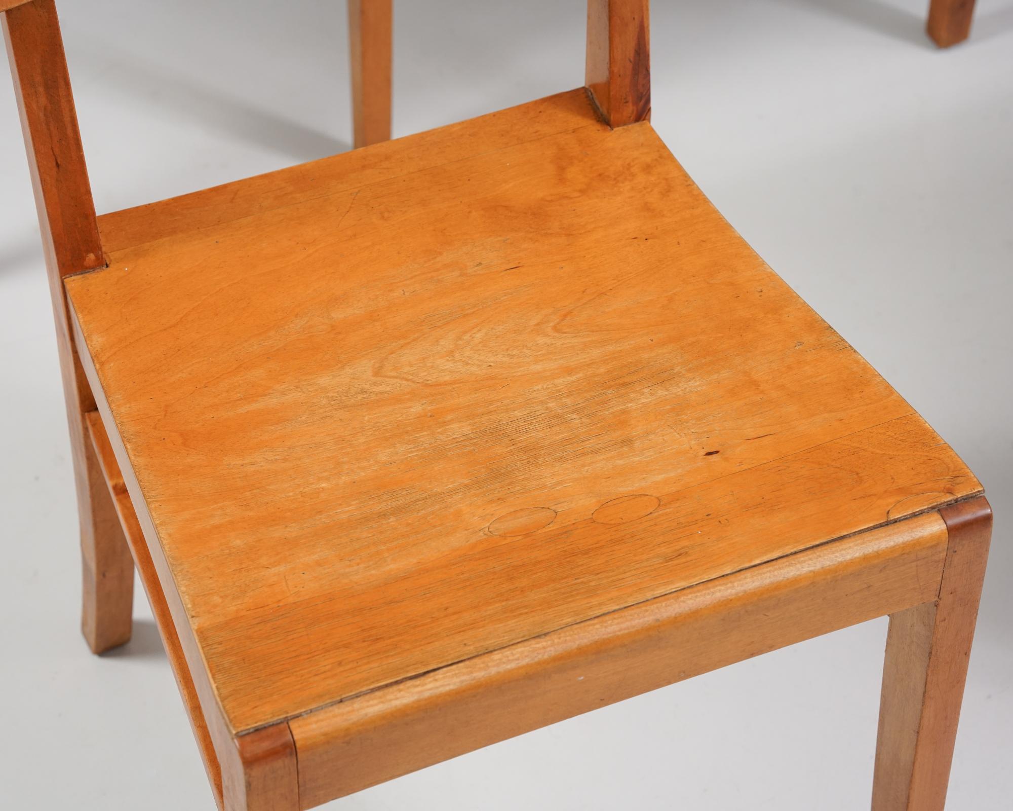 Satz von vier Stühlen, Attrb. Huonekalutehdas Korhonen, Finnland, 1940er Jahre (Finnisch) im Angebot