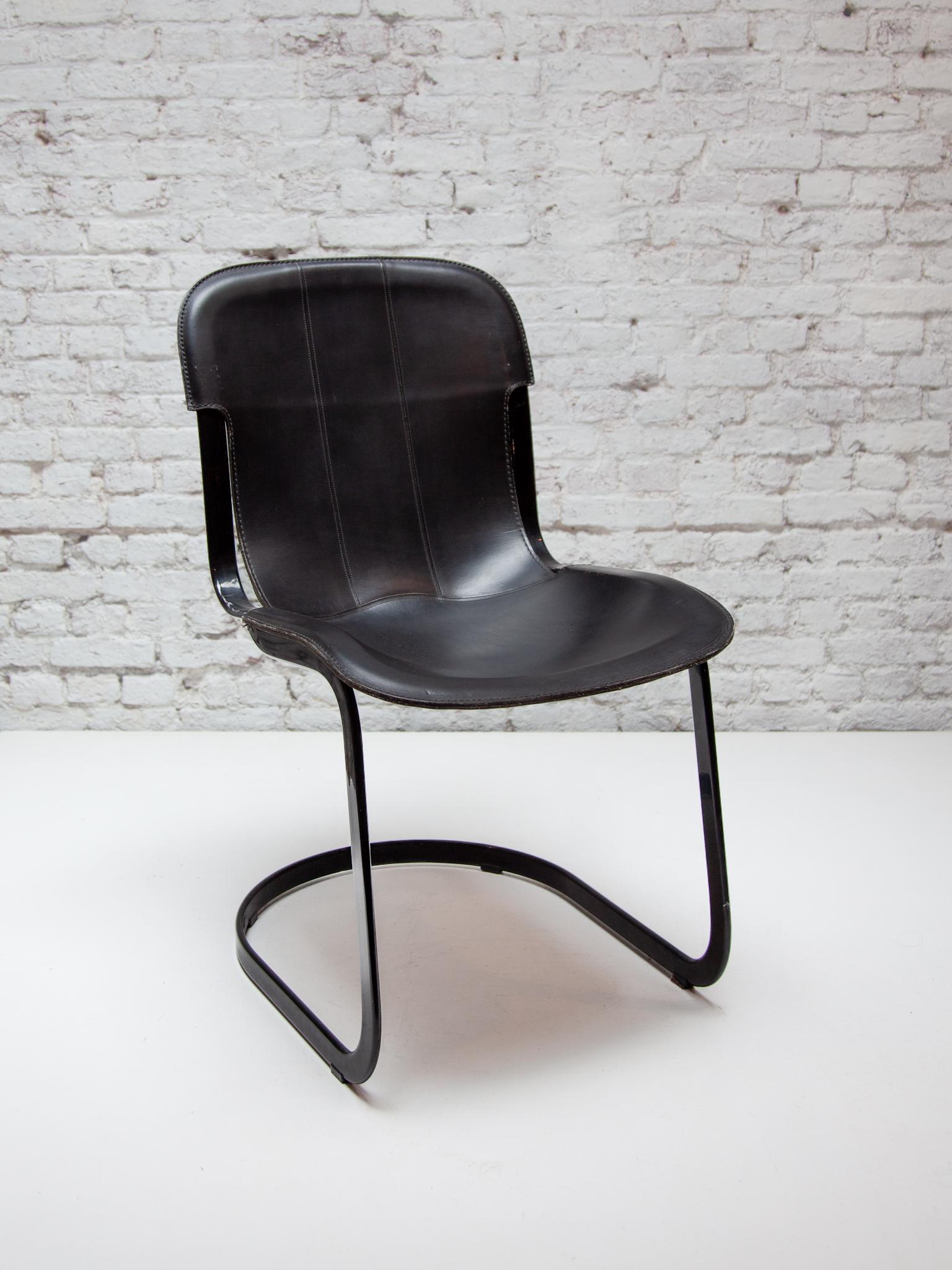 Mid-Century Modern Set of Four Chairs Black Leather and Metal by Designer Willy Rizzo for Cidue For Sale