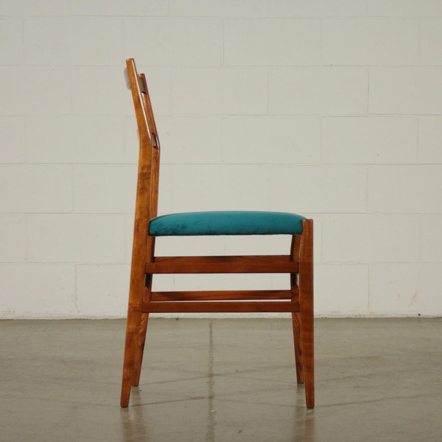 Mid-Century Modern Set of Four Chairs by Gio Ponti Ashwood Velvet Upholstery, 1960s