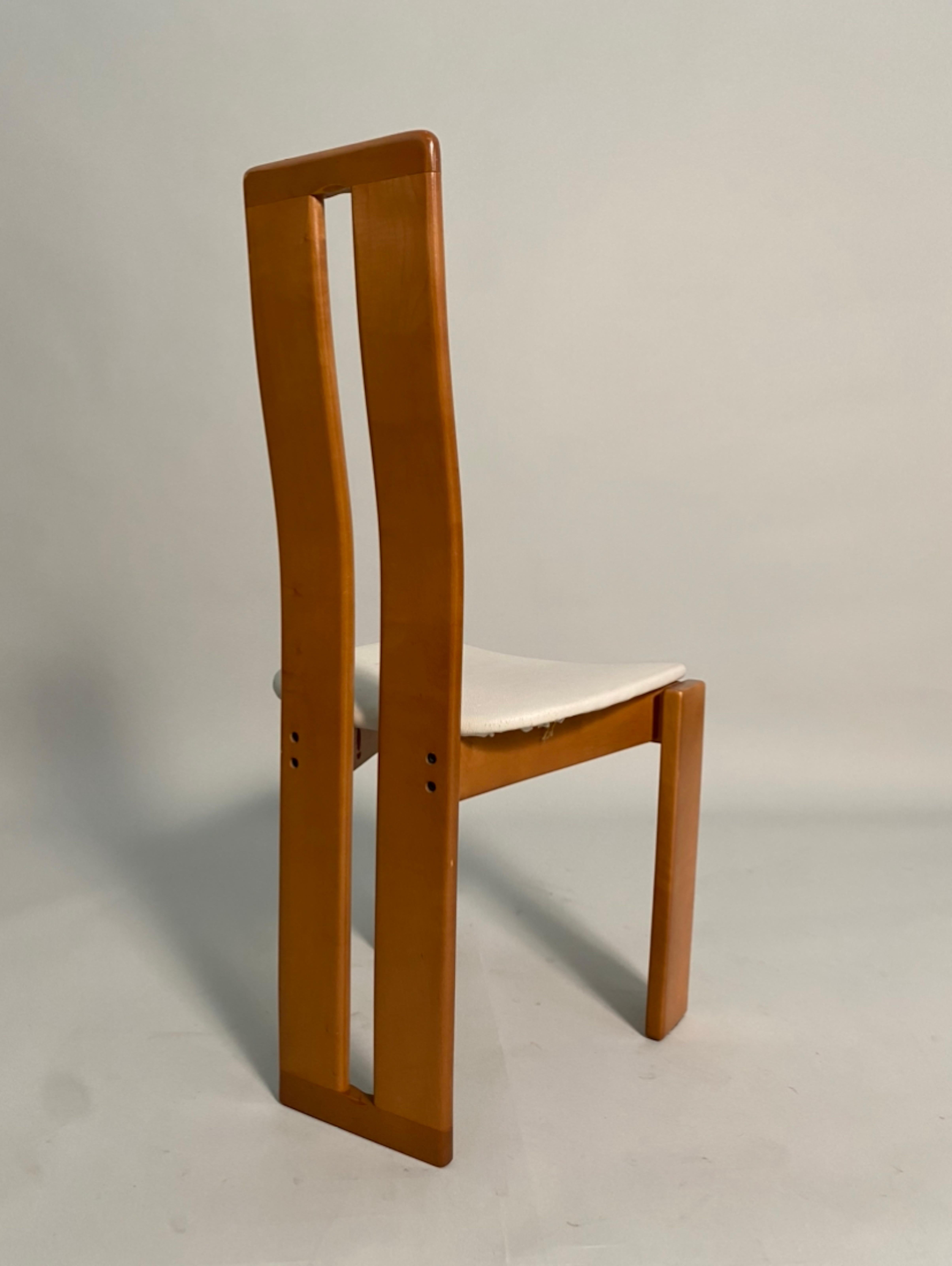 Late 20th Century Set of four chairs by Mario Marenco, Mobil Girgi, Italy, 1970s For Sale