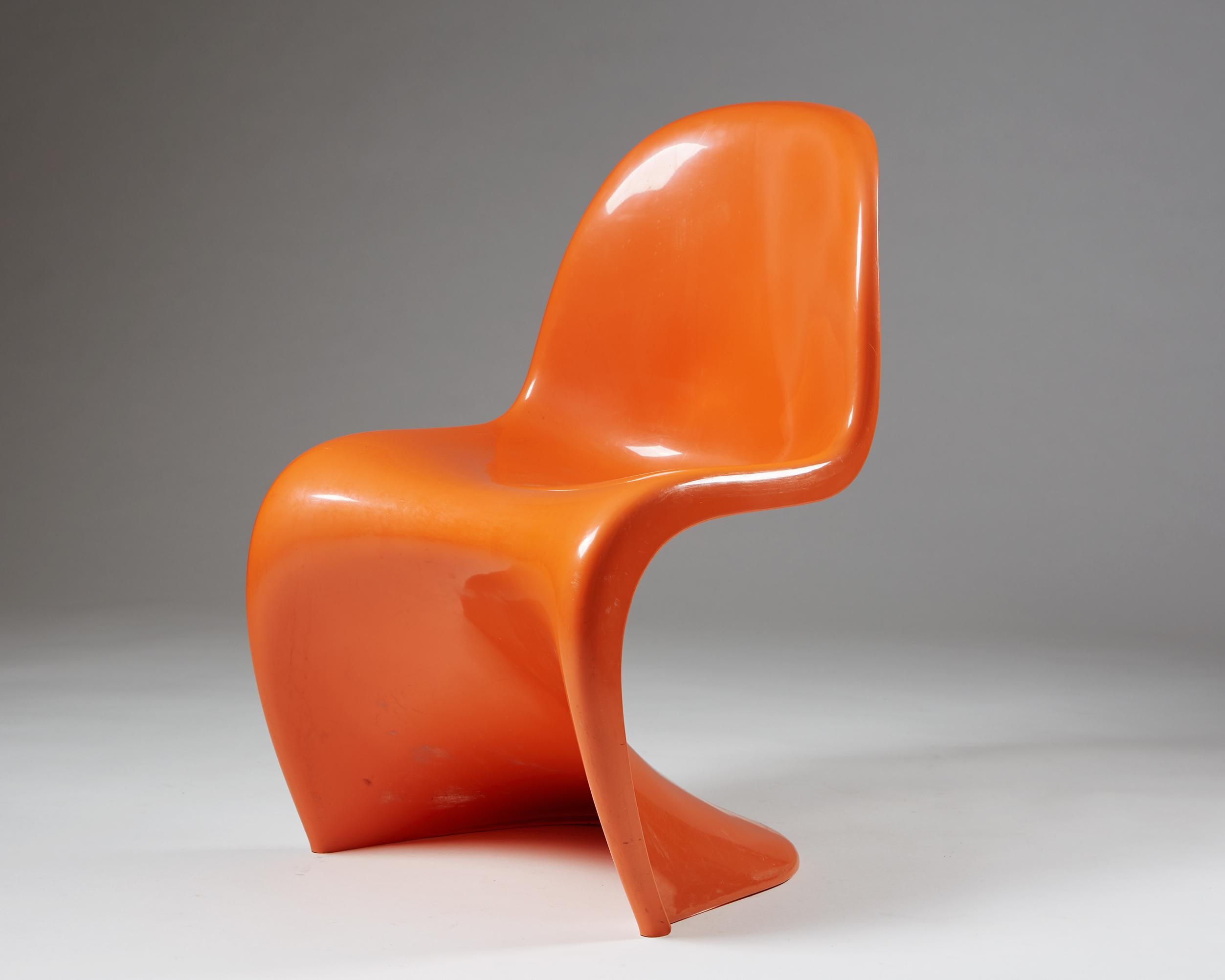 Pair of chairs designed by Verner Panton for Herman Miller, USA, 1960s. ABS plastic. Sold as a set.

Measures: H 83cm/ 32 1/2