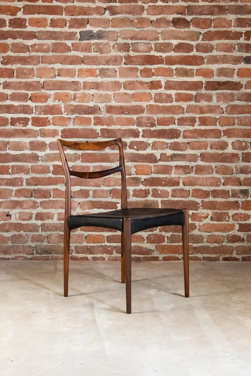 Set di quattro sedie in palissandro e pelle, H. W. Klein per Bramin, 1960

Informazioni aggiuntive:
Paese di produzione - Danimarca
Periodo di progettazione - 1960
Periodo di produzione - 1960
Stile - Midcentury / Design danese
Designer - H. W.