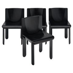 Ensemble de quatre chaises dans le style d'Afra et de Tobia Scarpa