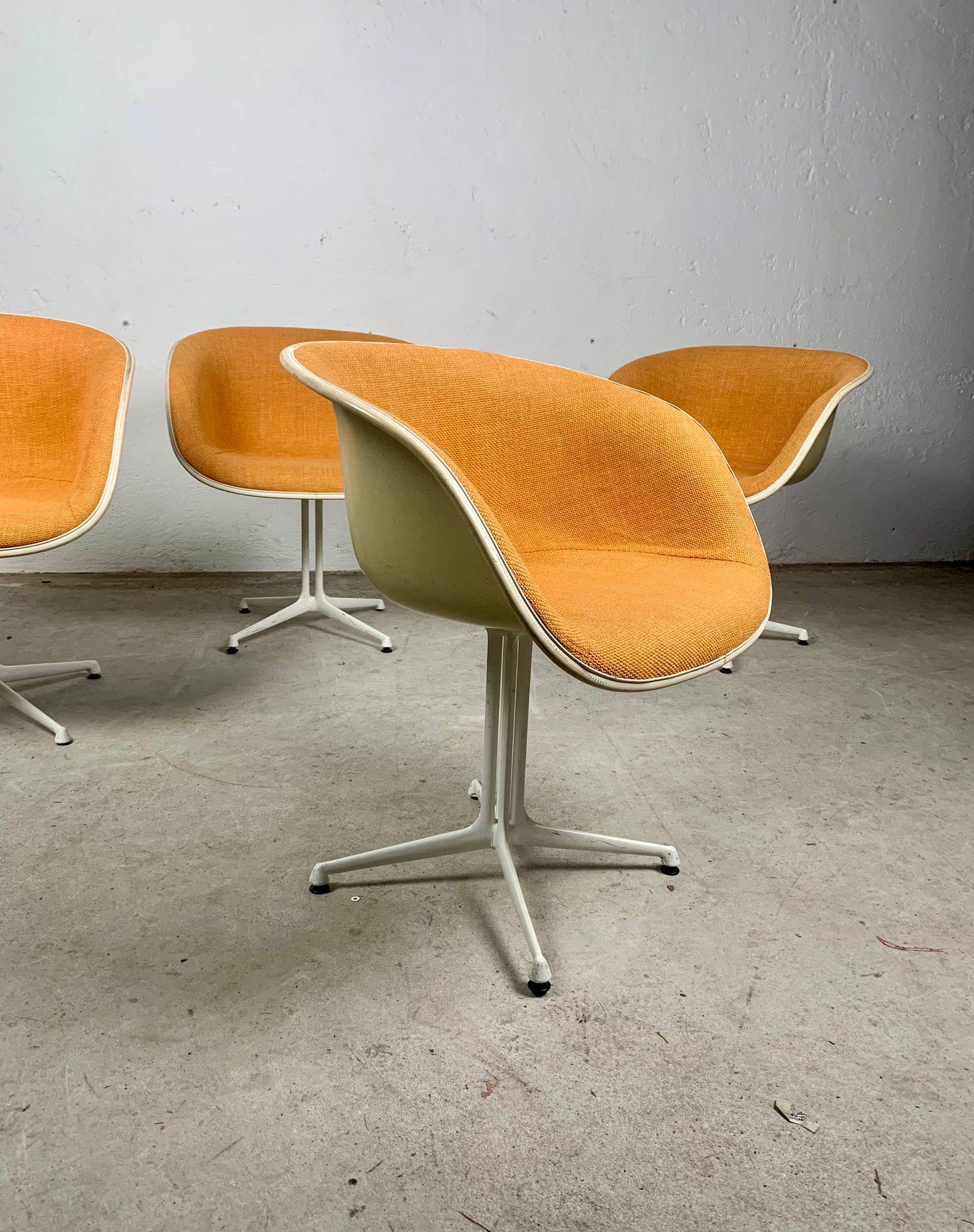 Set of four chairs La Fonda by Charles Eames, 1960s. 3