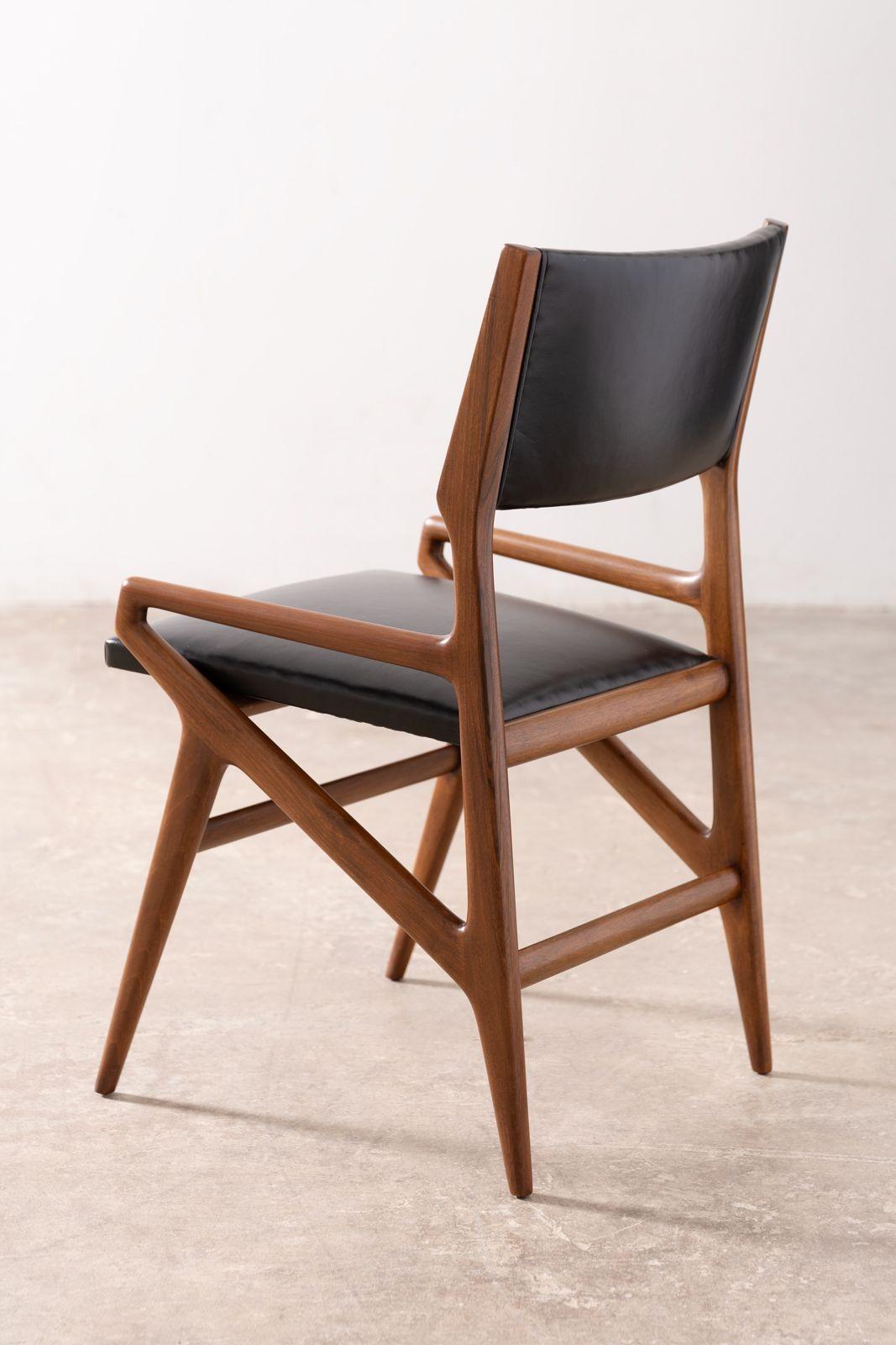 Set of Four Chairs, model 211 by Gio Ponti for Singer & Sons In Excellent Condition For Sale In Dallas, TX