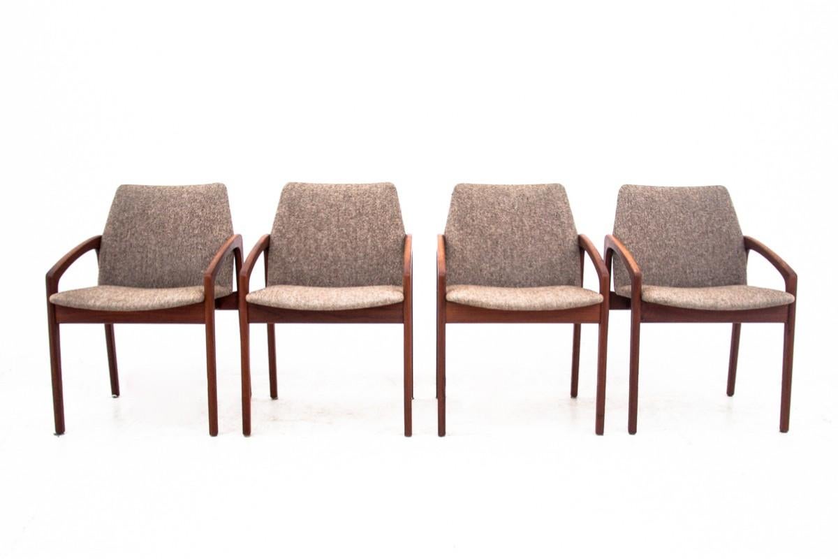 Set of Four Chairs Model 23, Designed by Henning Kjærnulf, Korup Stolefabrik, De 5