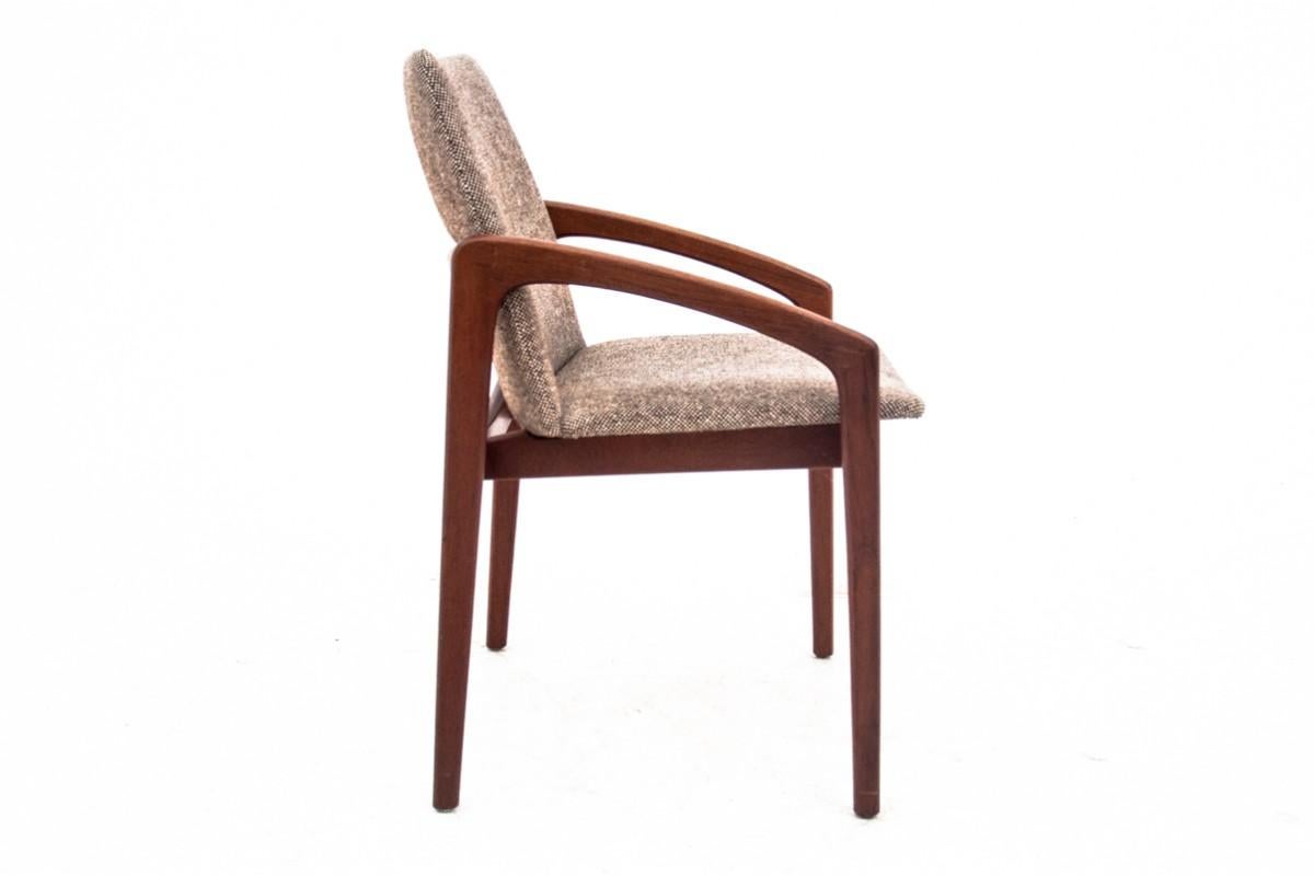 A set of four chairs made of teak wood.

Iconic model number 23 designed by Henning Kjaernulf for Korup Stolefabrik

Manufactured in the 1970s.

Timeless Mid-Century Modern design.

height 81cm, seat height 45cm, width 53cm, depth 56cm.