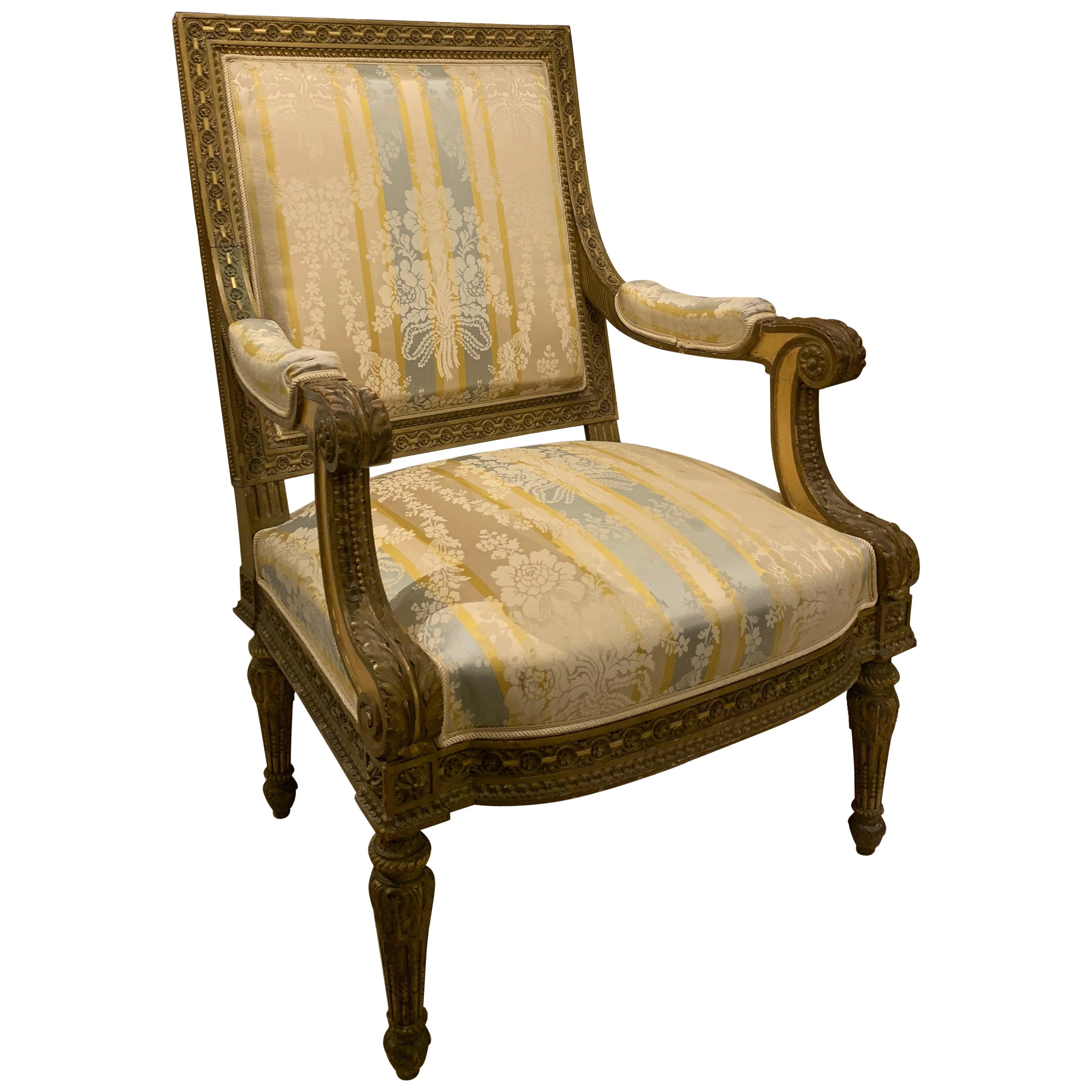 Set of Four Chairs or Pair of Chairs, French Louis XV Salon Chairs For Sale