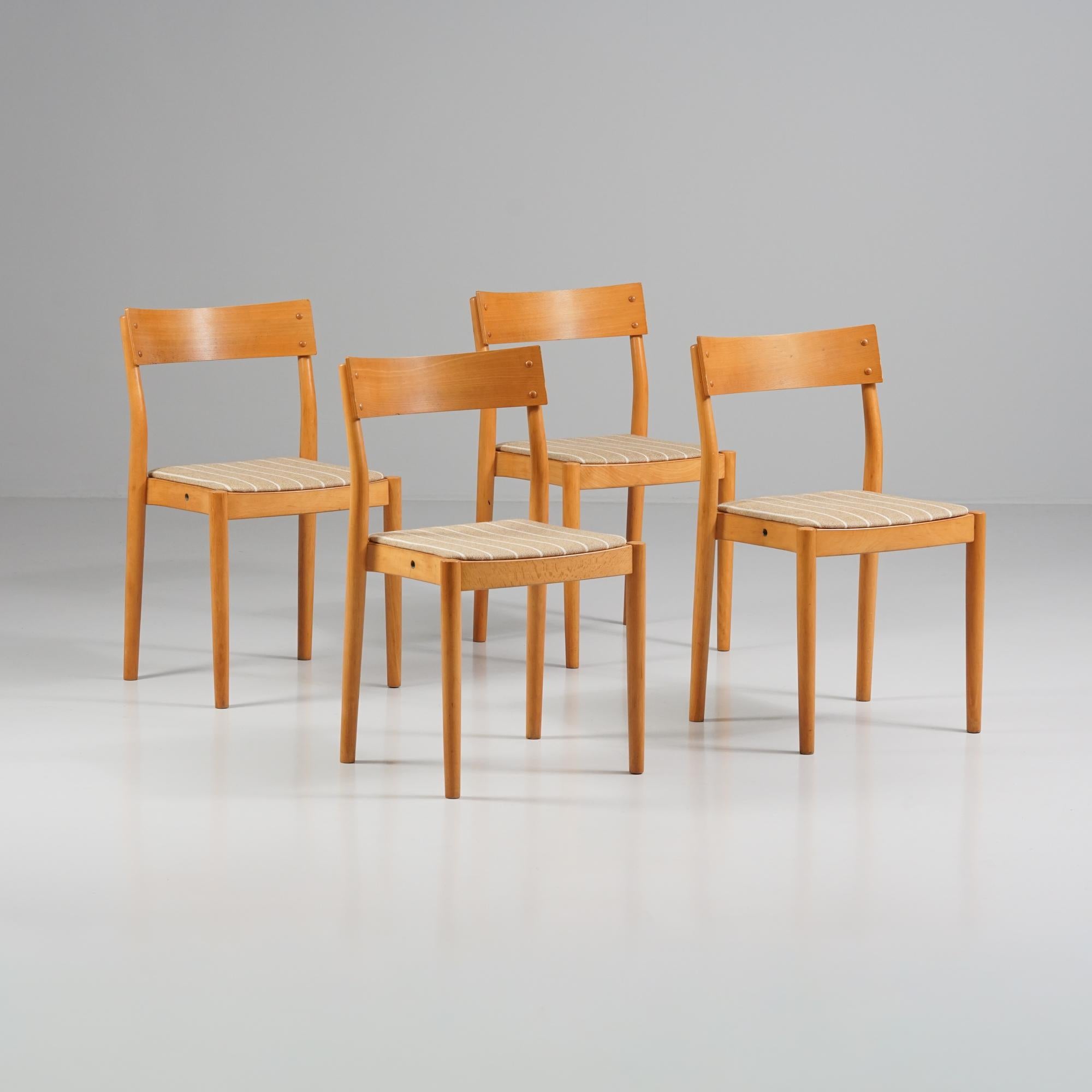 Satz von vier Stühlen, Peter Hvidt & Orla Mølgaard-Nielsen, Fritz Hansen, 1950er Jahre (Skandinavische Moderne) im Angebot