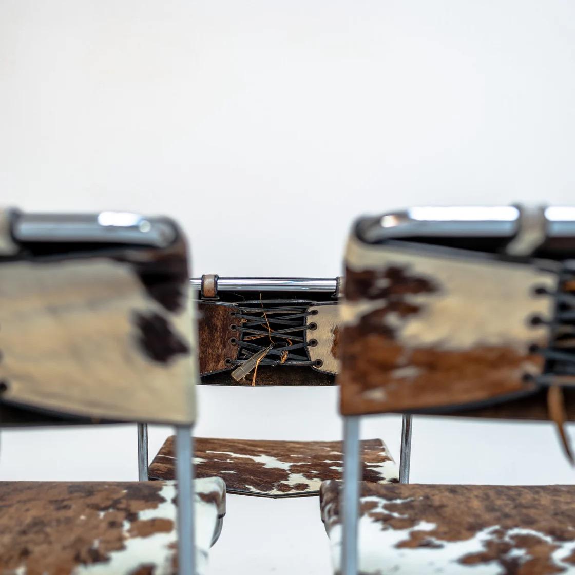 Late 20th Century Set of Four Italian Cantilever Chairs, 1970s For Sale