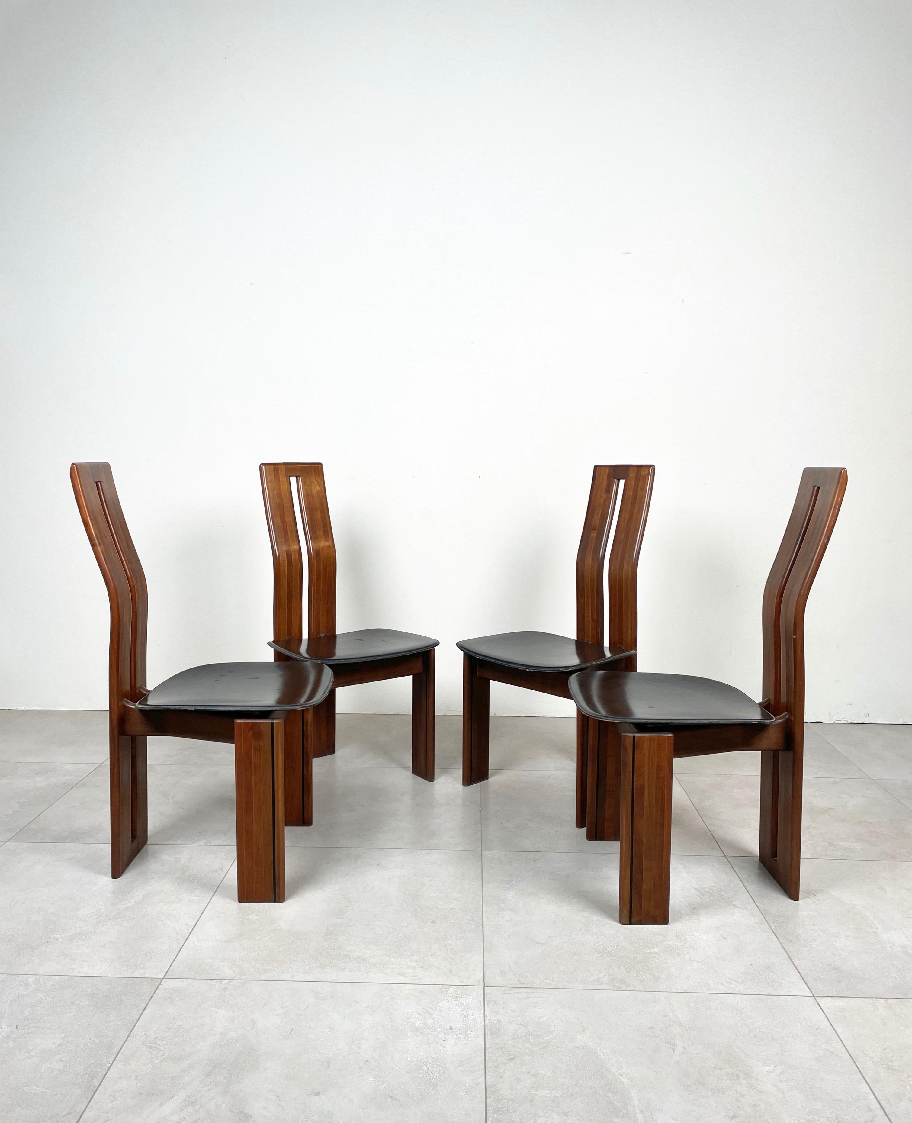 Mid-Century Modern Set of Four Chairs Wood and Leather Mario Marenco for Mobil Girgi, Italy 1970s For Sale