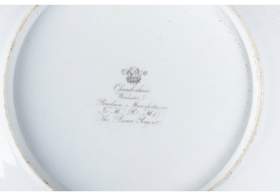 XIXe siècle Ensemble de quatre assiettes en porcelaine de Chamberlain Worcester avec oiseaux exotiques