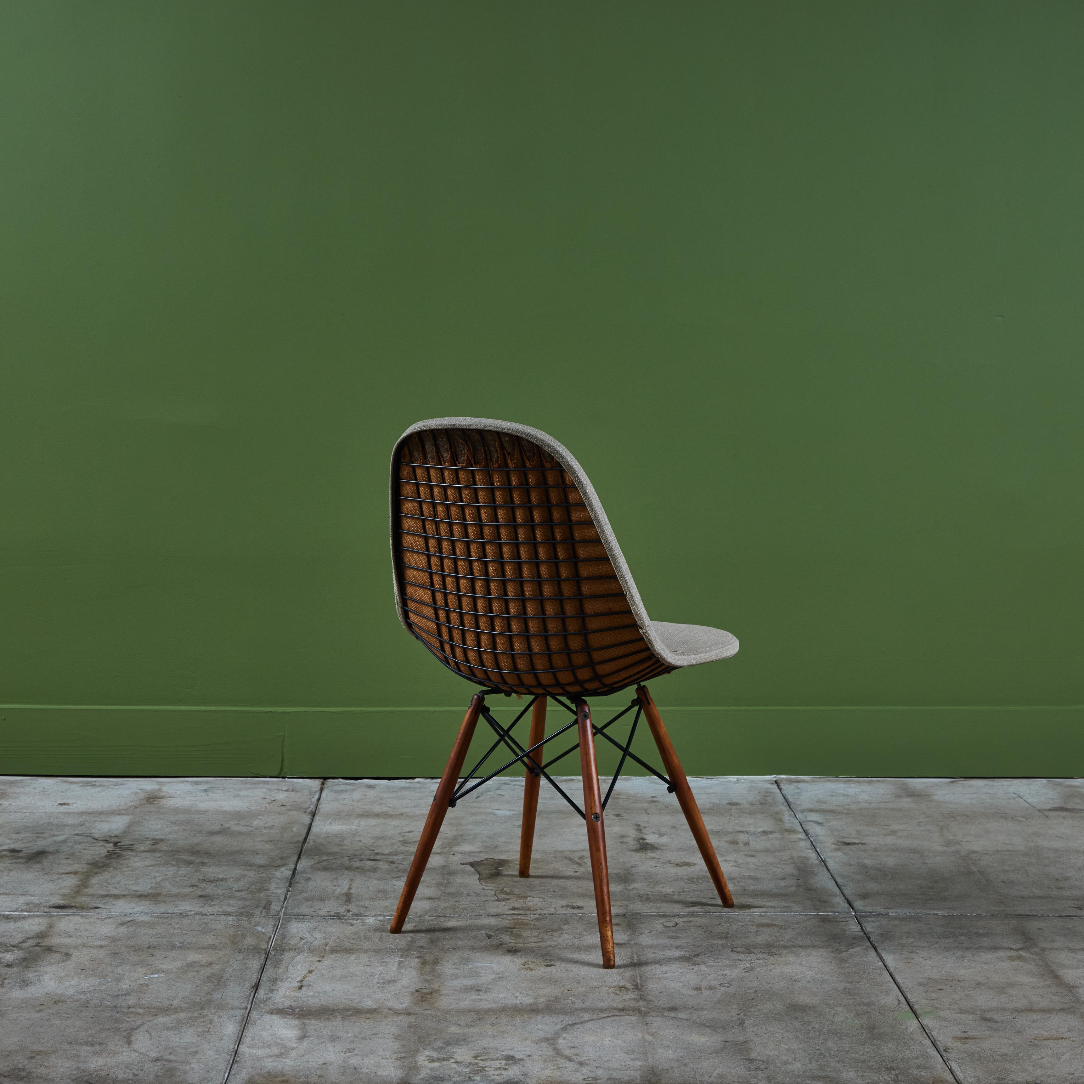 Satz von vier Charles and Ray Eames DKW-1 Stühlen für Herman Miller im Angebot 4