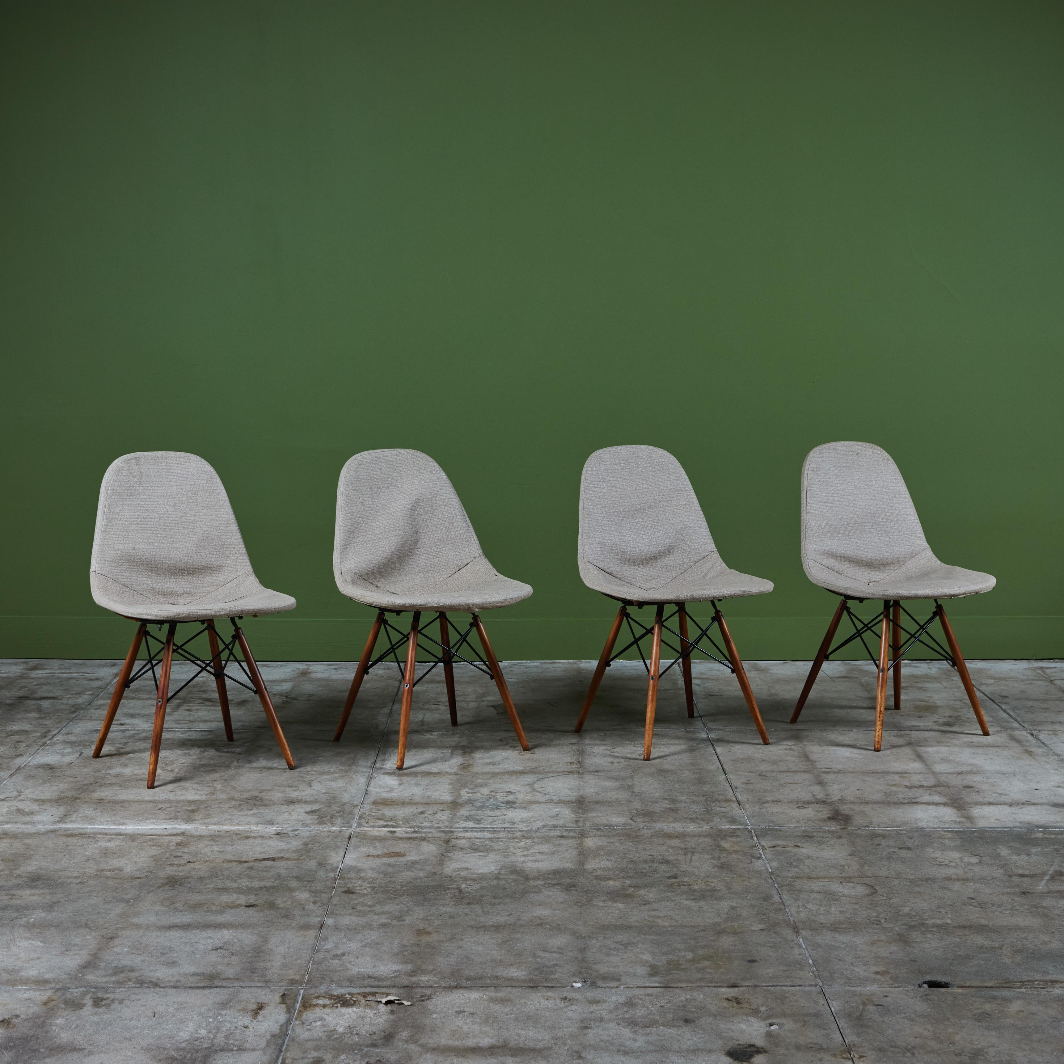 Satz von vier Charles and Ray Eames DKW-1 Stühlen für Herman Miller (Moderne der Mitte des Jahrhunderts) im Angebot