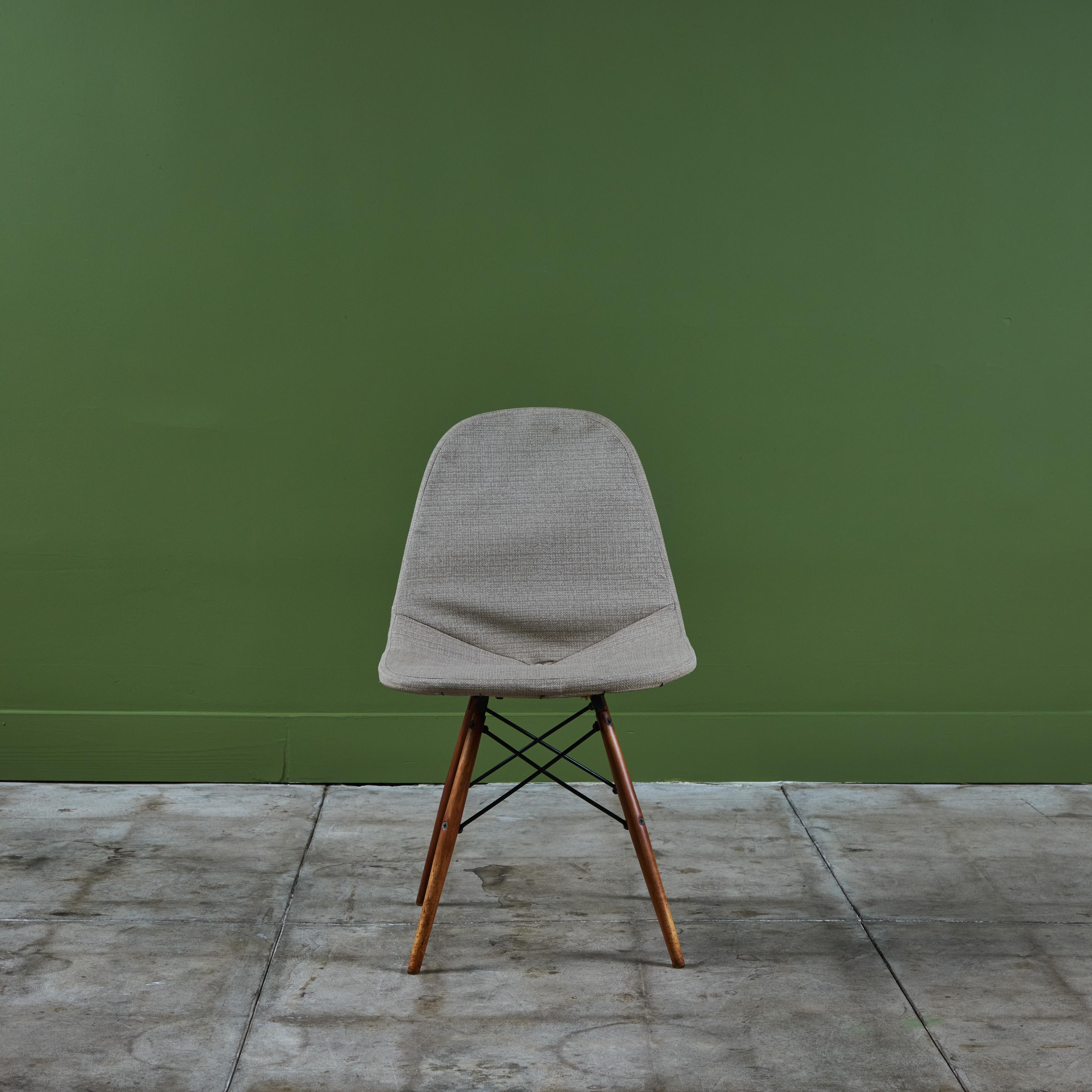 Satz von vier Charles and Ray Eames DKW-1 Stühlen für Herman Miller im Zustand „Gut“ im Angebot in Los Angeles, CA