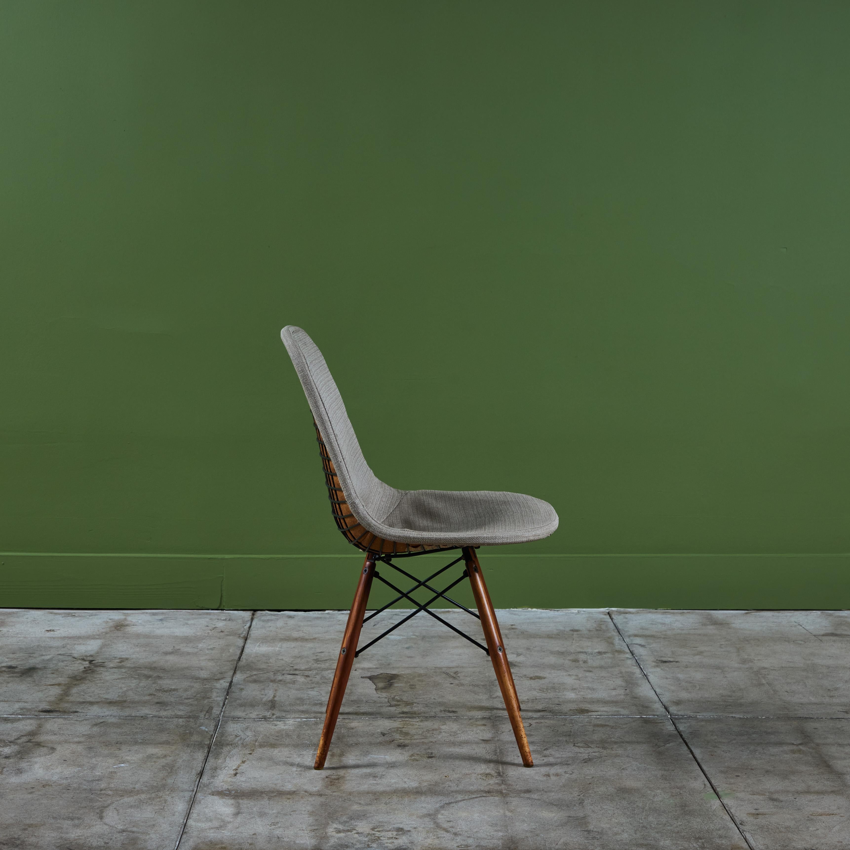 Satz von vier Charles and Ray Eames DKW-1 Stühlen für Herman Miller im Angebot 1