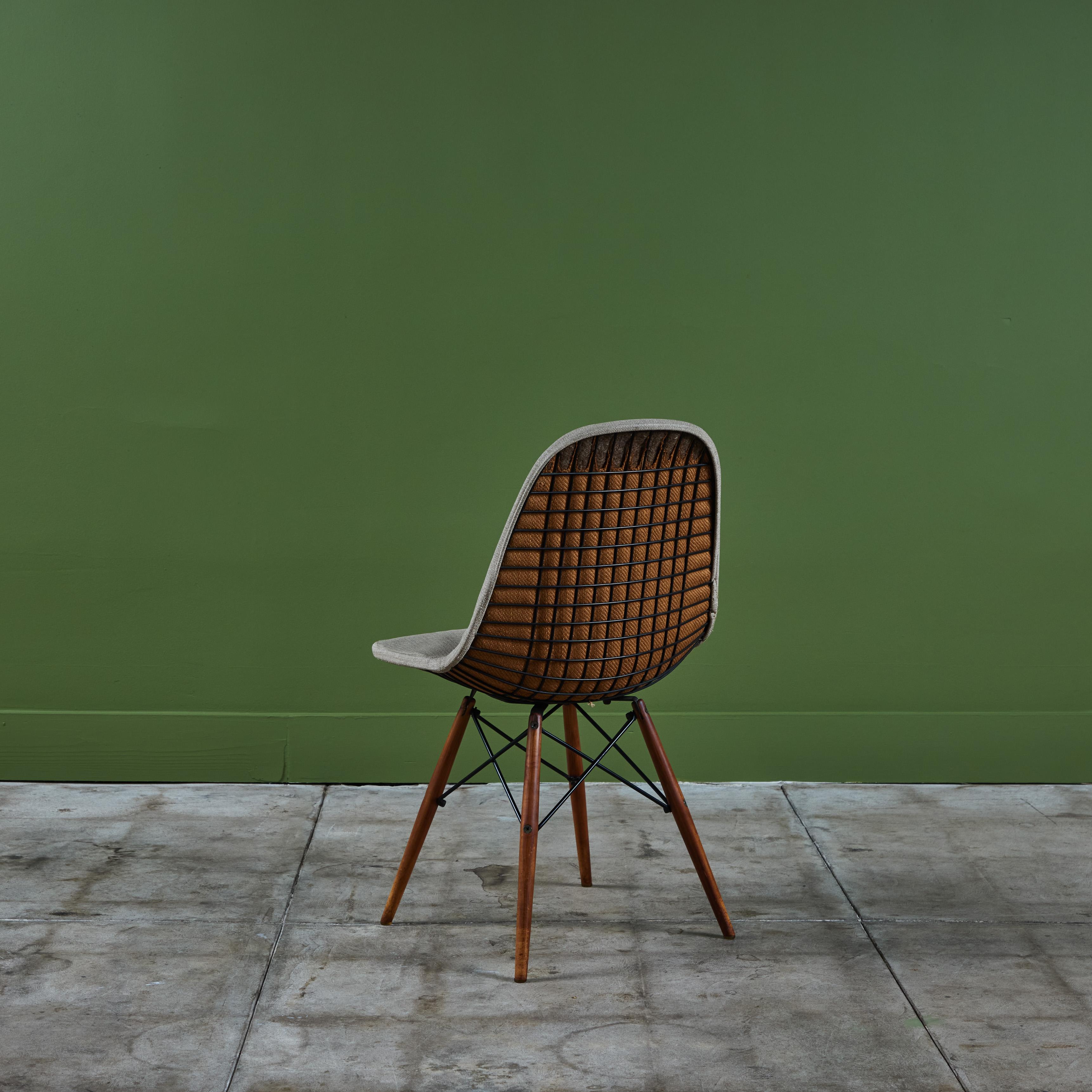 Satz von vier Charles and Ray Eames DKW-1 Stühlen für Herman Miller im Angebot 2