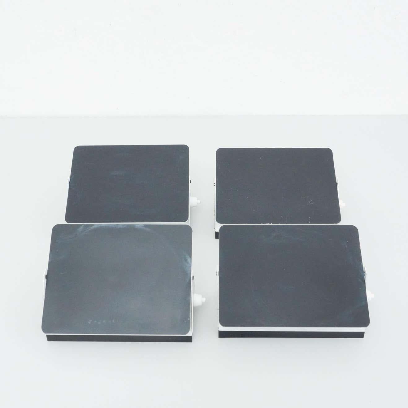 Juego de cuatro apliques Charlotte Perriand, modernos de mediados de siglo, negros CP-1 Moderno de mediados de siglo en venta