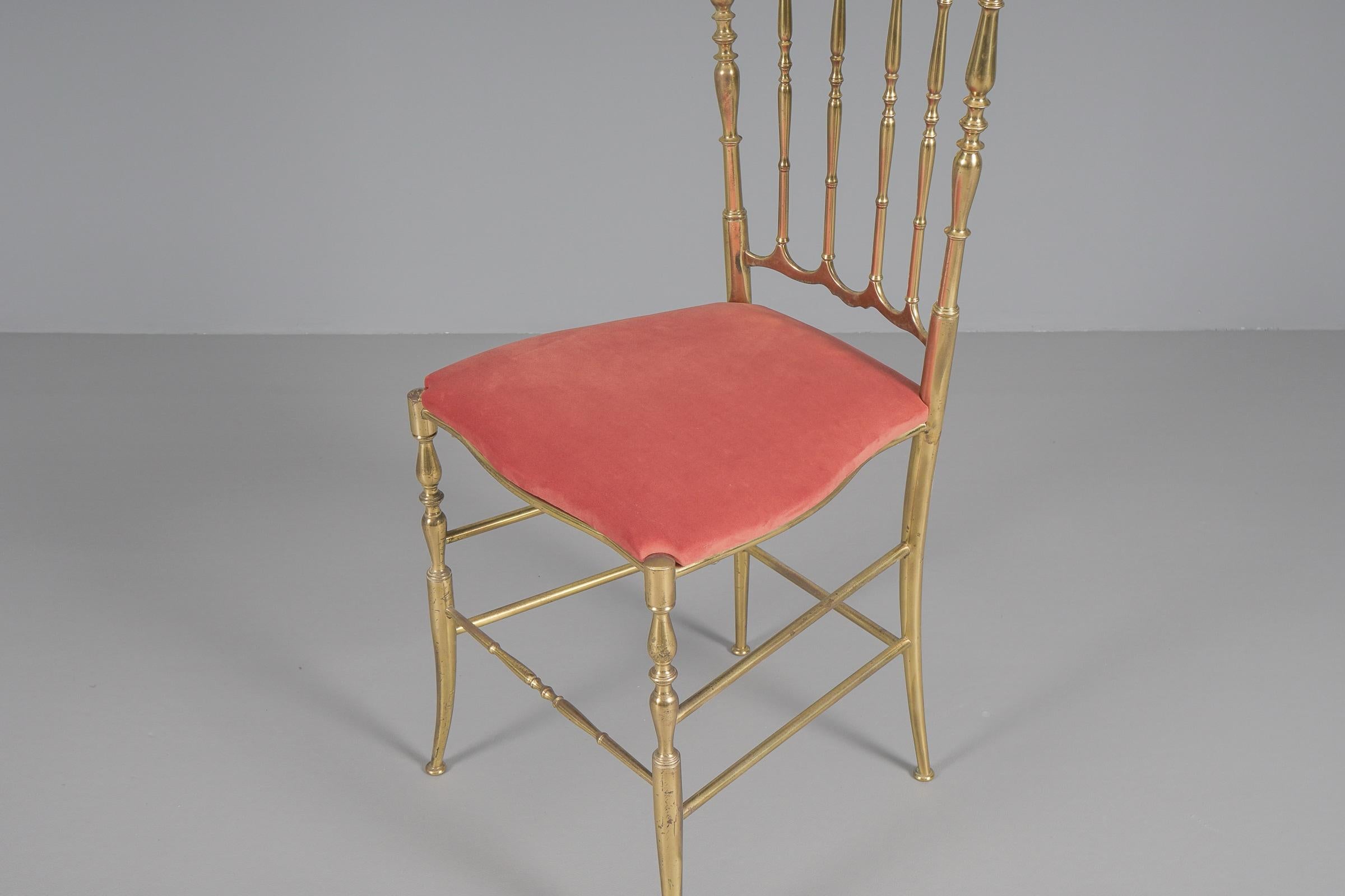 Milieu du XXe siècle Ensemble de quatre chaises Chiavari, années 1960, Italie en vente