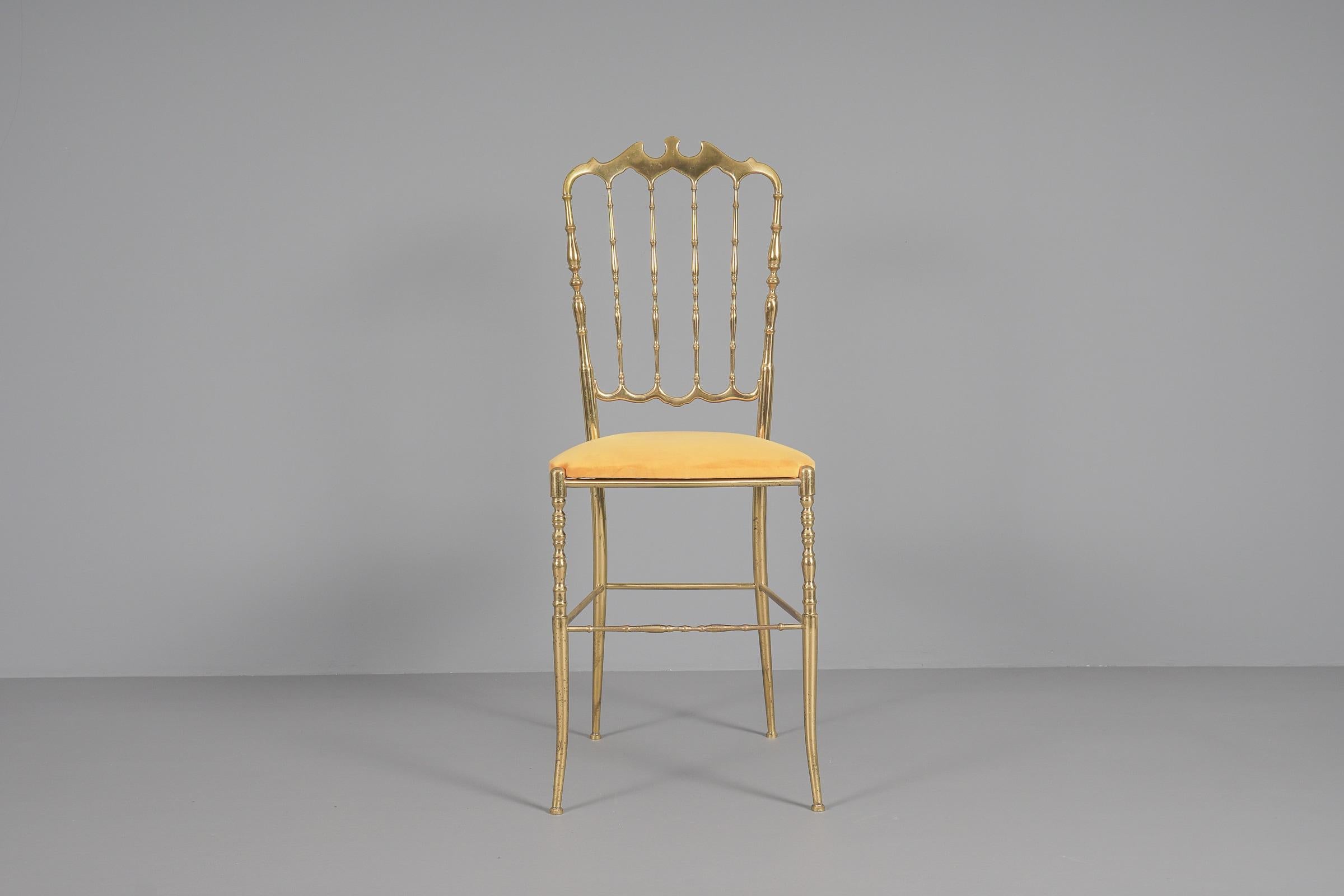 Osier Ensemble de quatre chaises Chiavari, années 1960, Italie en vente