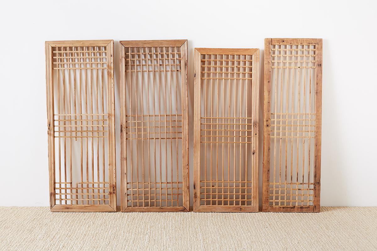latticed window meaning