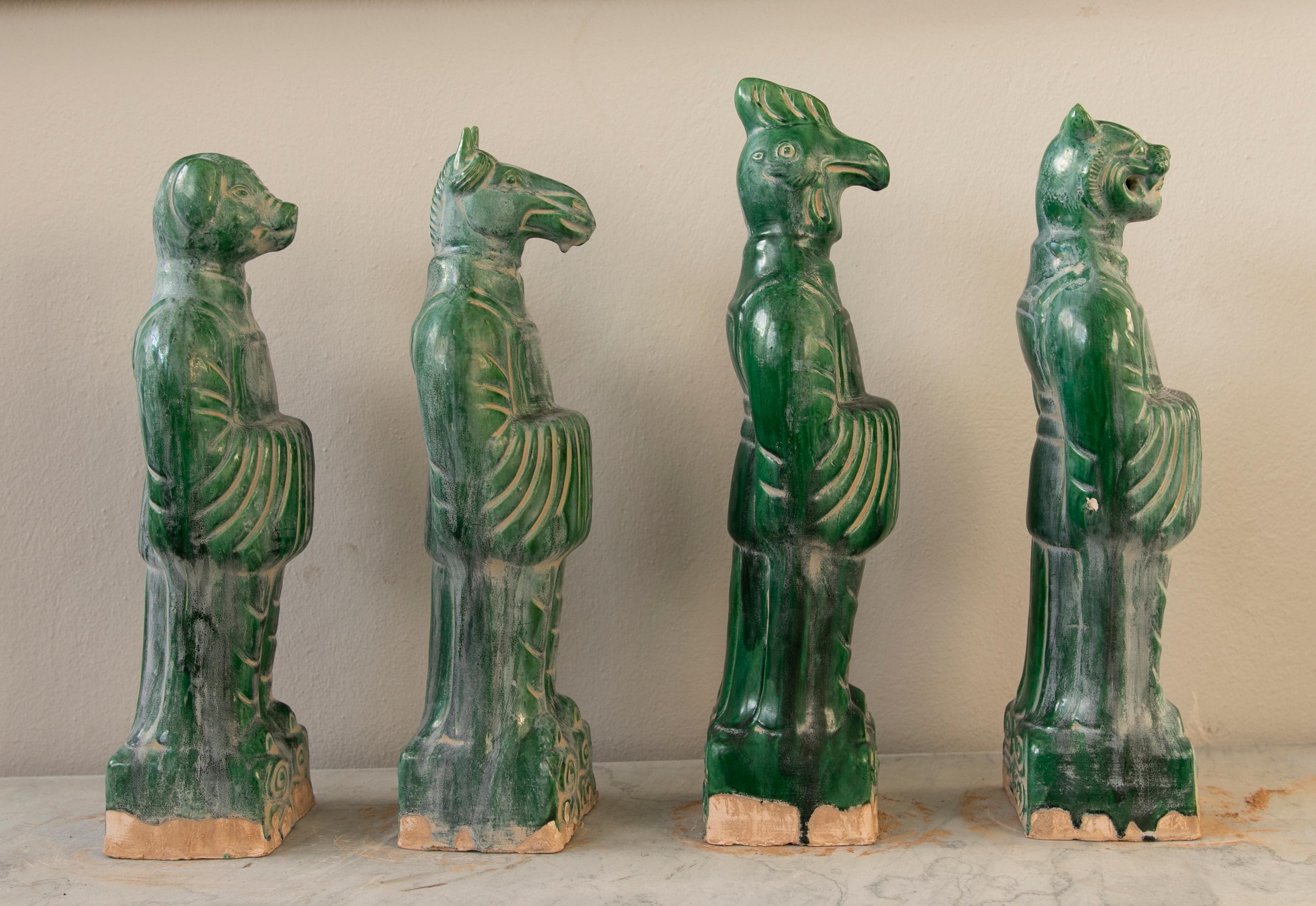 Set of Four Chinese Mythological Gods in Green Glazed Terracotta In Good Condition For Sale In Marbella, ES