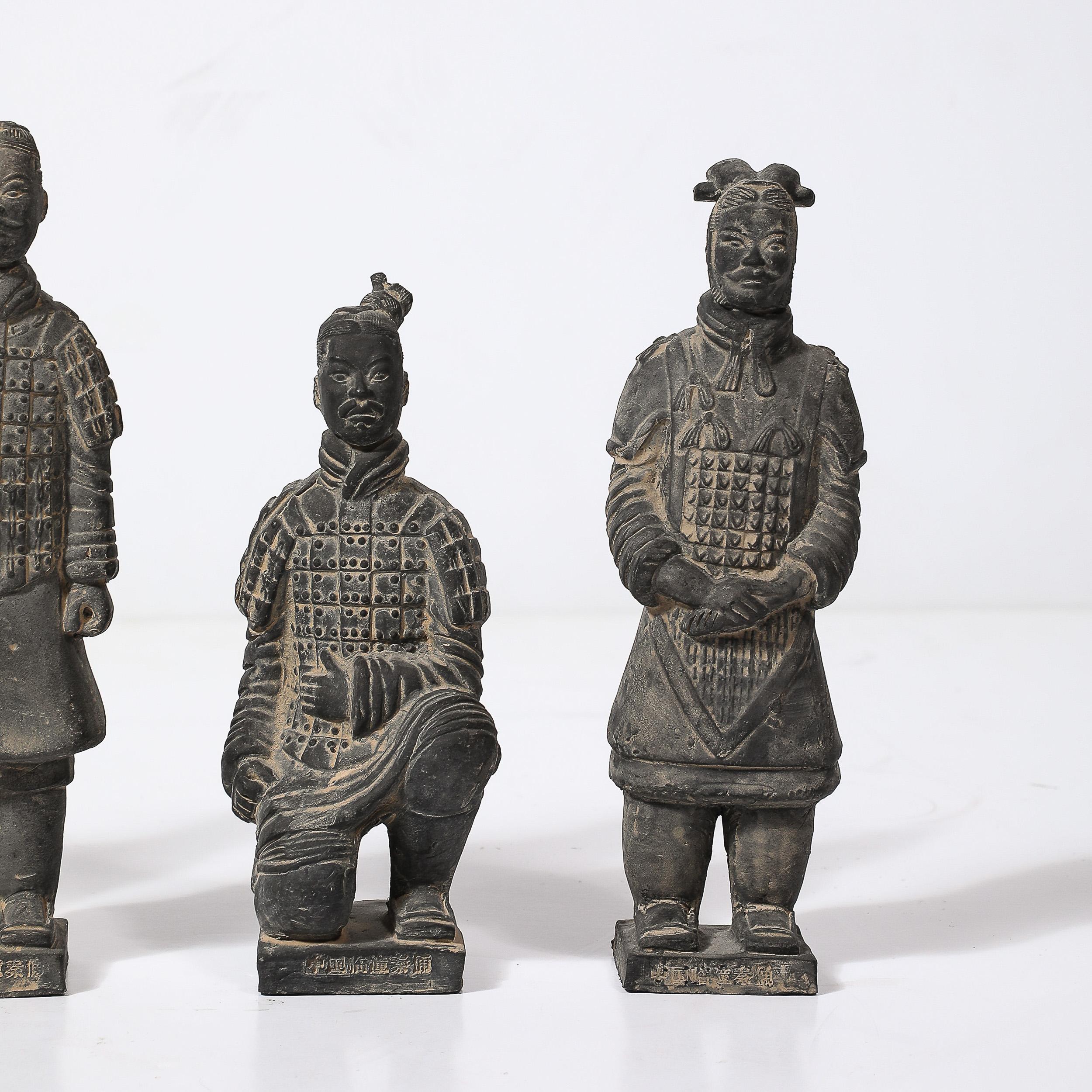 Set di quattro sculture di guerrieri di terracotta in stile mausoleo cinese di Qin Shi Huang In condizioni ottime in vendita a New York, NY