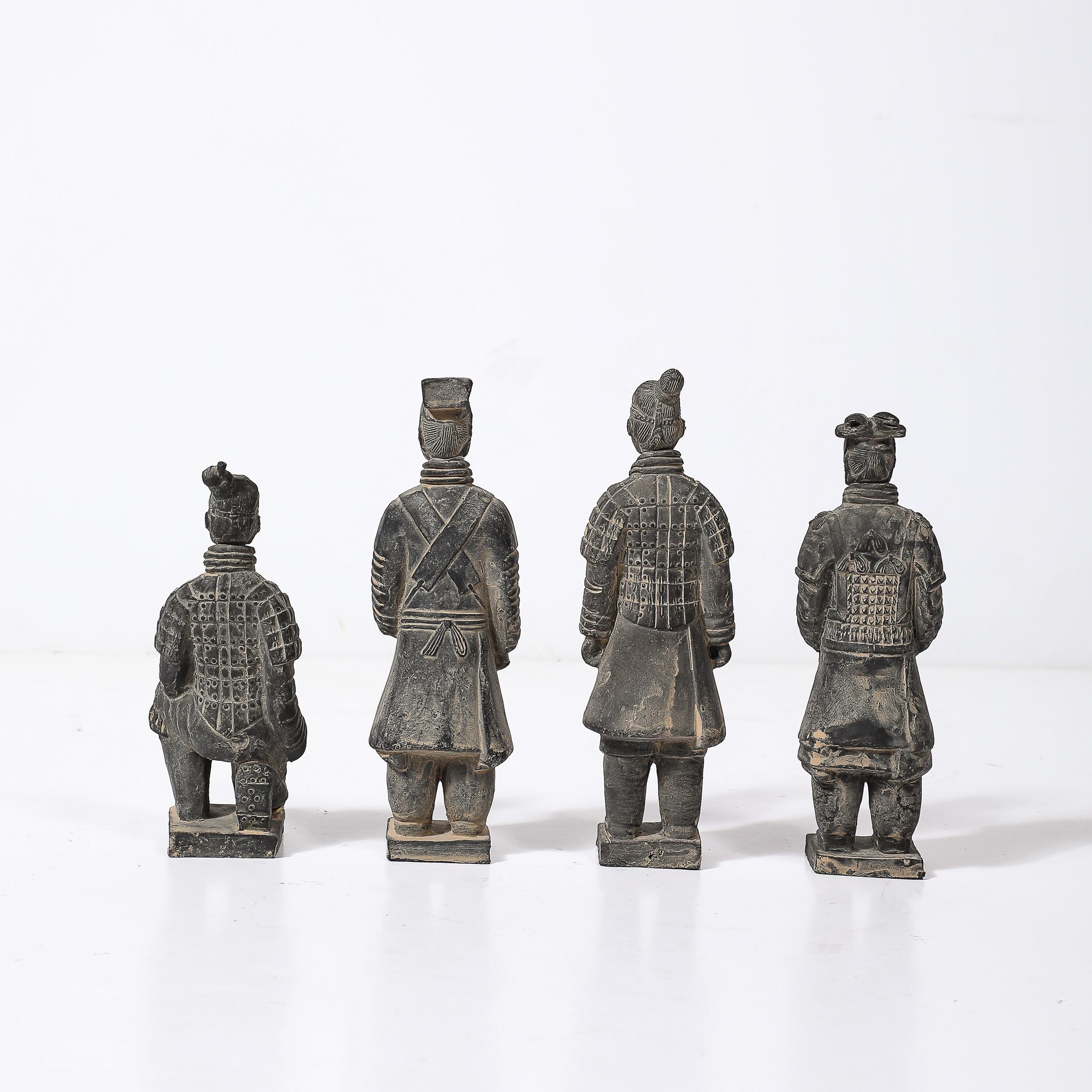 Set di quattro sculture di guerrieri di terracotta in stile mausoleo cinese di Qin Shi Huang in vendita 2