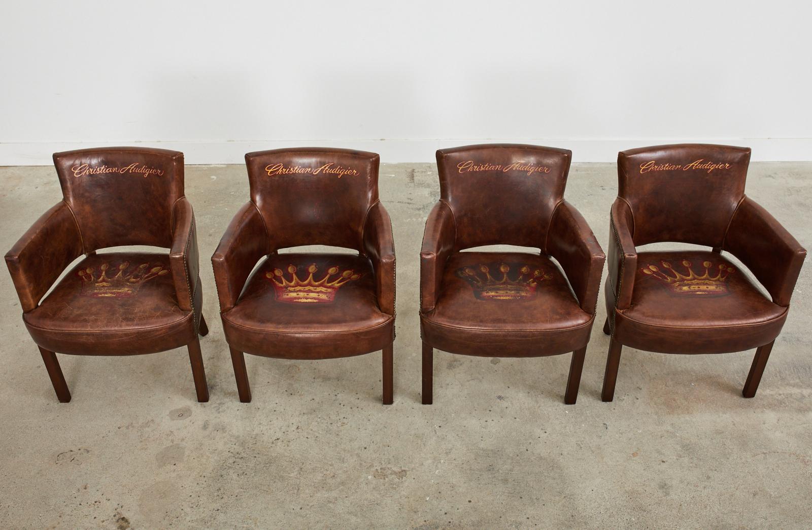 Art déco Ensemble de quatre fauteuils club à monogrammes en cuir de cigare Christian Audigier en vente